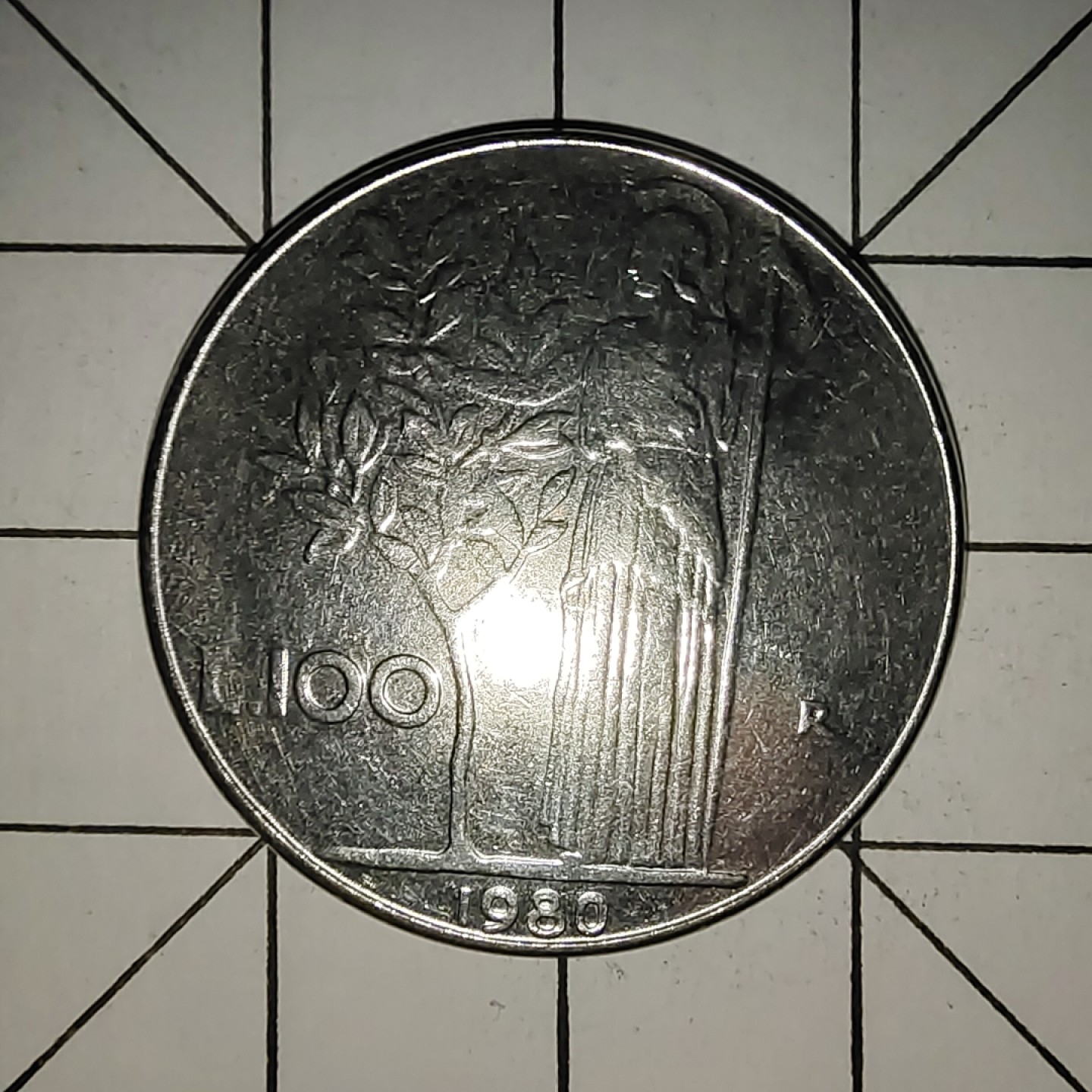 收藏之家世界硬币新年场(捡漏，无押金，无佣金，全场满20包邮，偏远地区除外) 意大利100里拉1980年