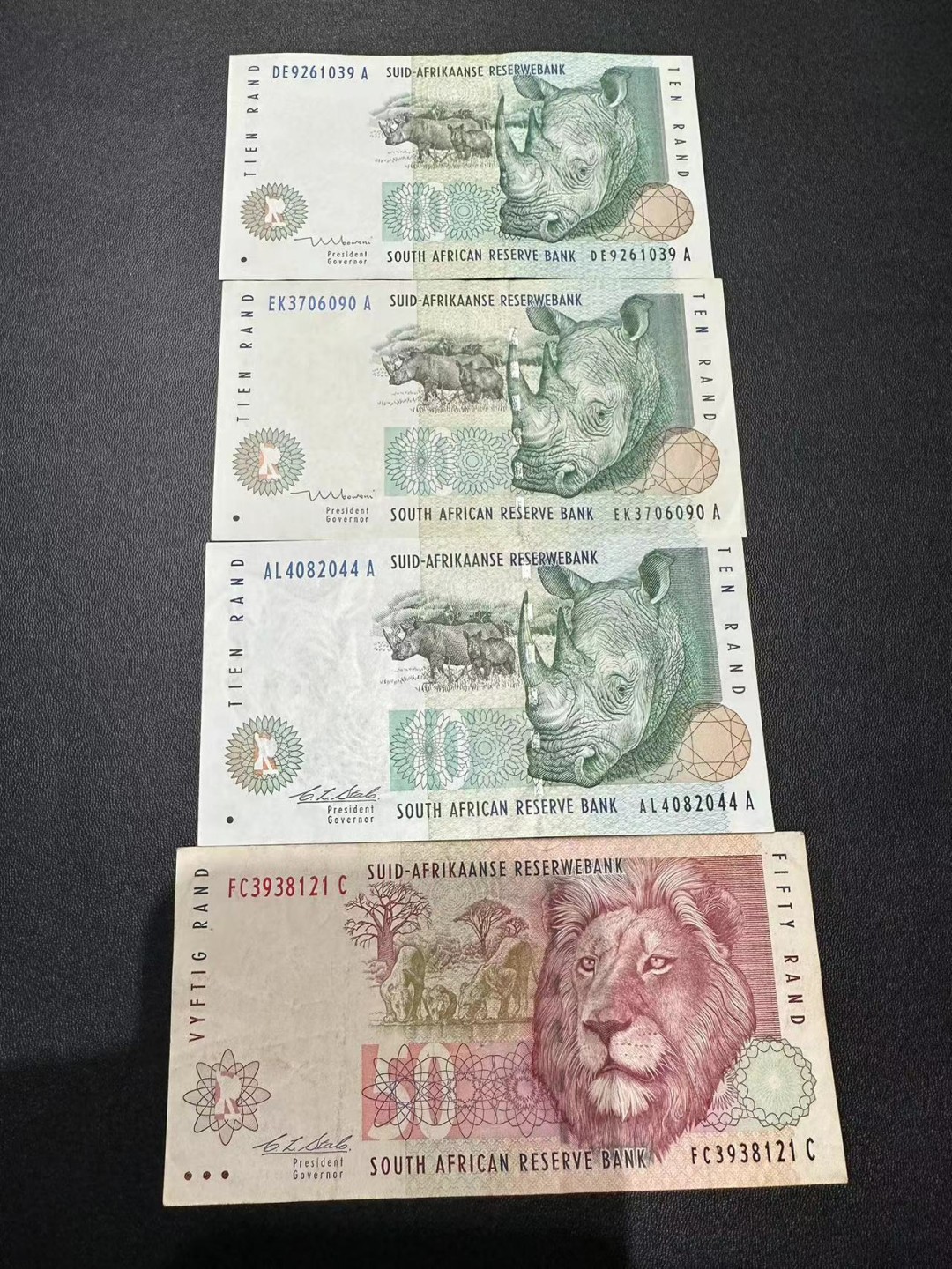 《外钞收藏家》第二百四十期（连拍第三场） 南非四张一起 一张全新另三张如图