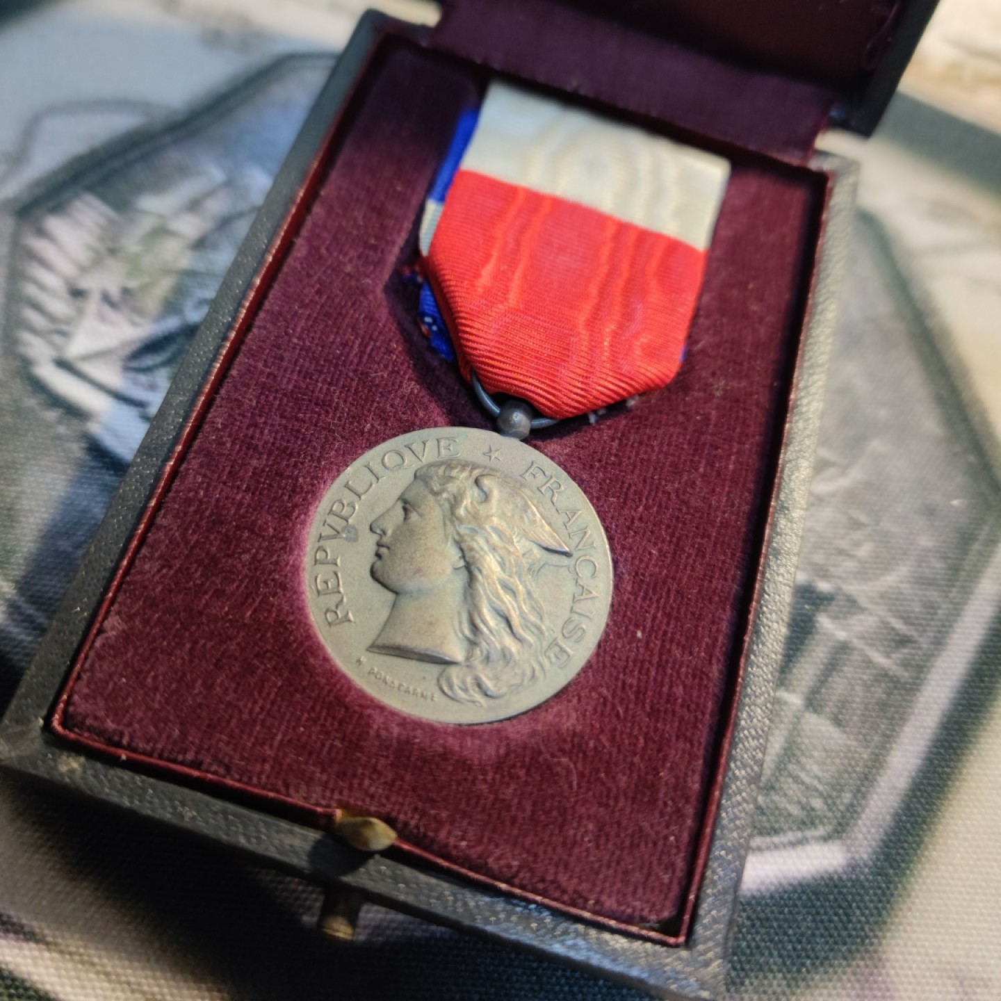 欧洲老铜章银章，周五晚自动结拍 1919原盒法国墨丘利银章 巴黎造币厂1A银标