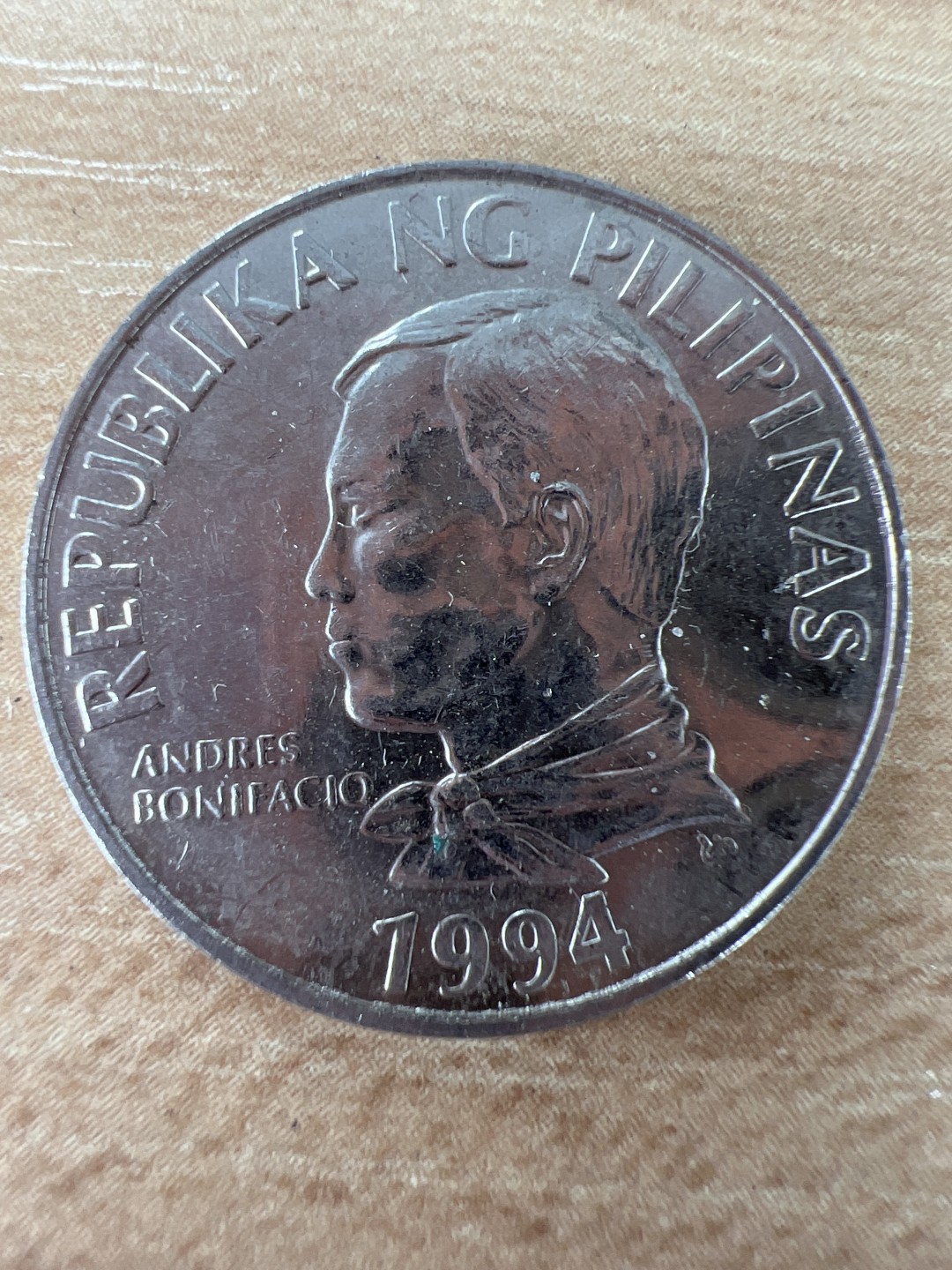 泡泡堂微拍第五十八幕硬币捡漏可累计专场👿👿，零佣金，零押金，累计满二十元包邮，接受代拍业务 菲律宾2比索新版椰树