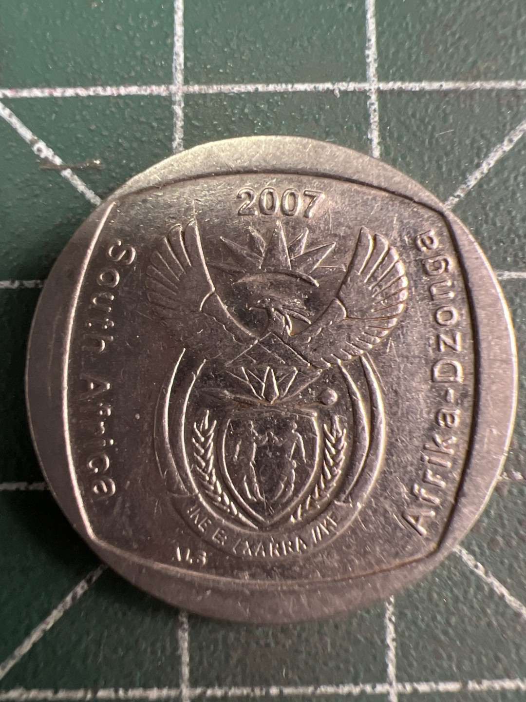 泡泡堂微拍第六十幕硬币捡漏可累计专场👿👿，零佣金，零押金，累计满二十元包邮，接受代拍业务 南非2兰特