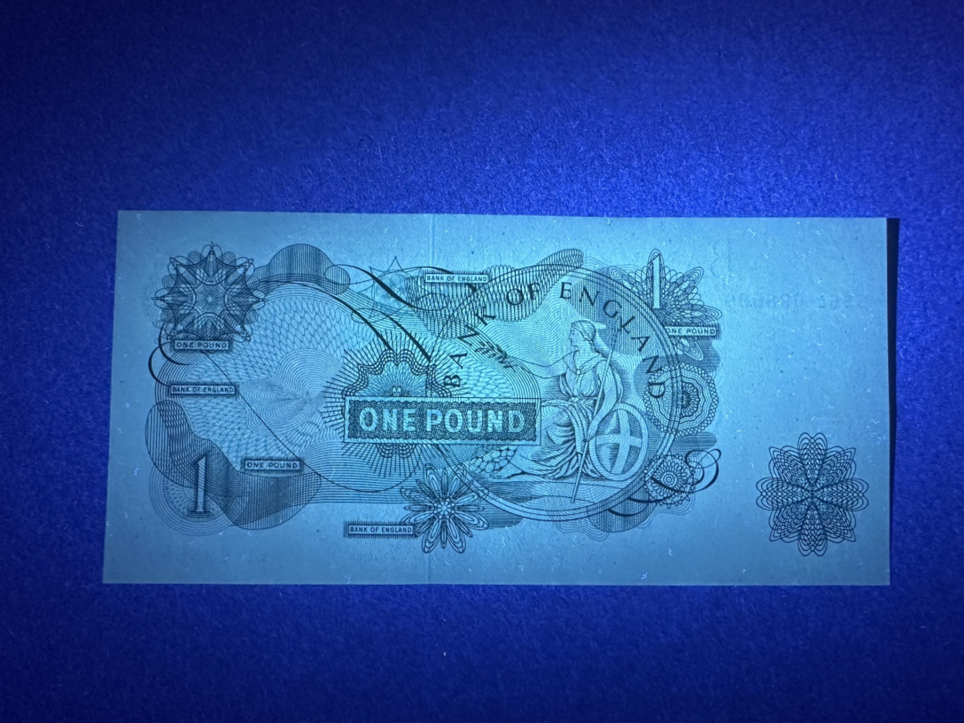 《张总收藏》89期——外币荟萃 欧洲精品 英格兰1镑 UNC C序列 无47尾99