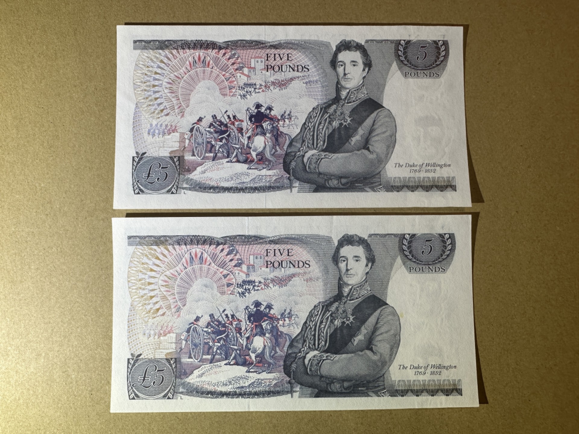 《张总收藏》89期——外币荟萃 欧洲精品 英格兰5镑2张 UNC D序列 不同签名2张