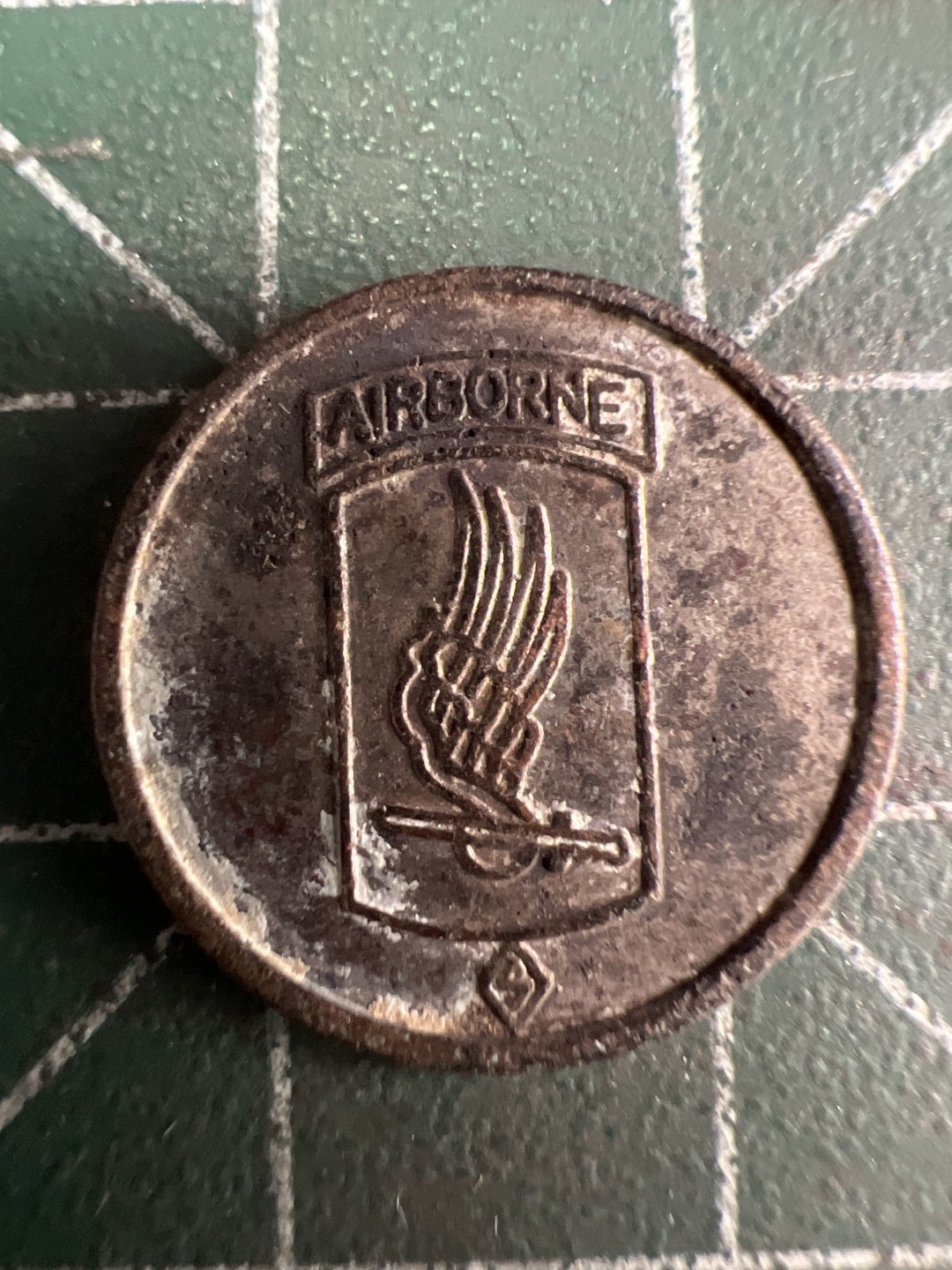 泡泡堂微拍第六十幕硬币捡漏可累计专场👿👿，零佣金，零押金，累计满二十元包邮，接受代拍业务 越战军币