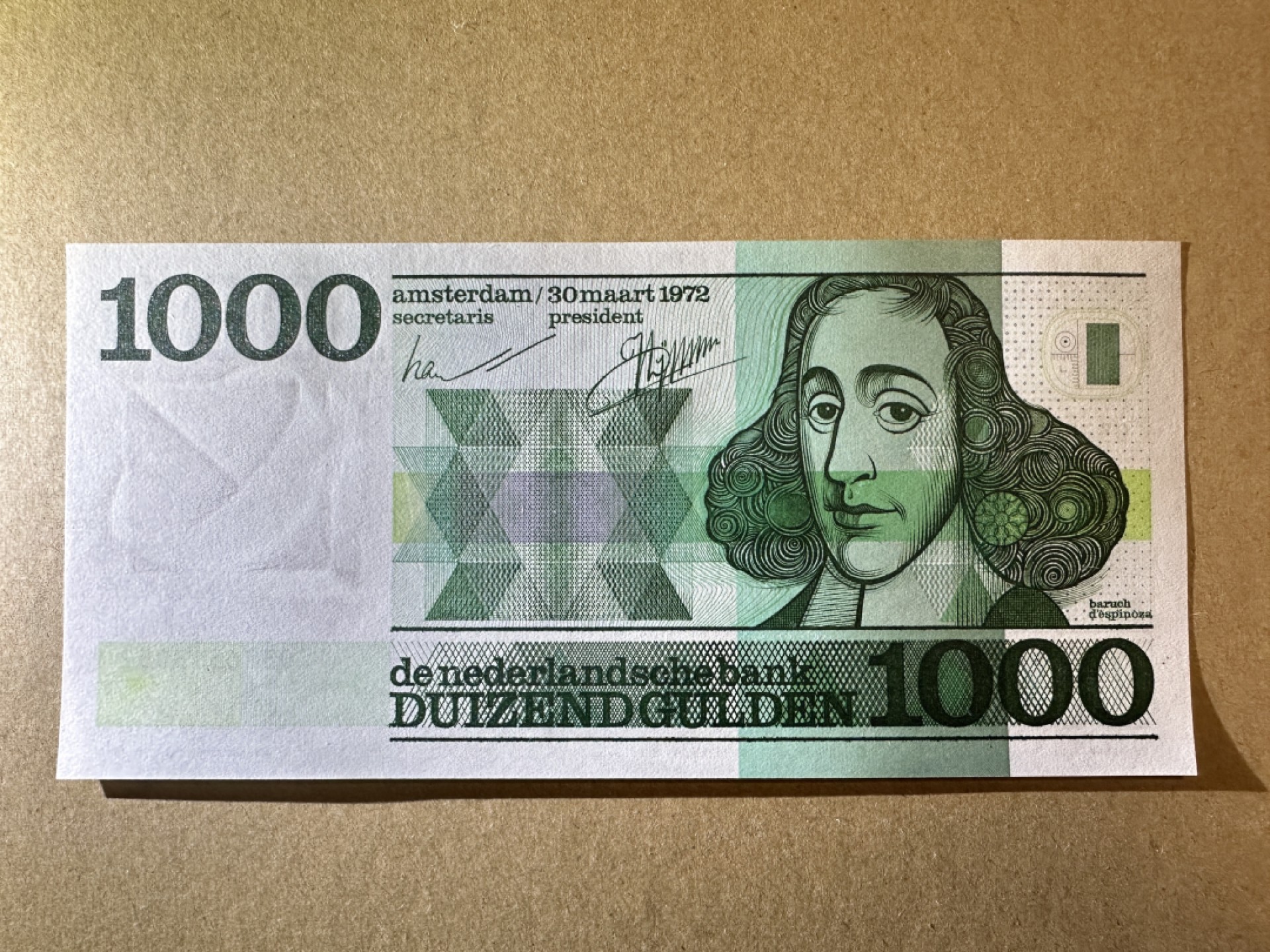 《张总收藏》89期——外币荟萃 欧洲精品 荷兰1000盾 UNC 人像版斯宾诺莎 光泽凹凸强 局部有轻微荧光 无47