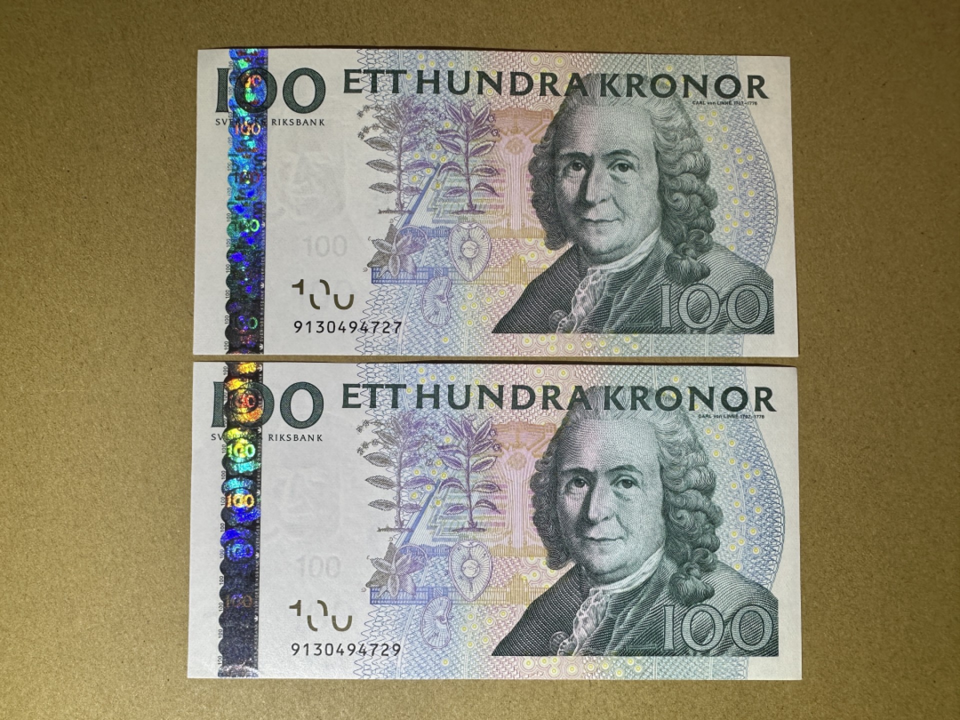 《张总收藏》89期——外币荟萃 欧洲精品 瑞典100克朗2张 UNC 2009年 瑞典自然科学家卡尔-冯-林奈