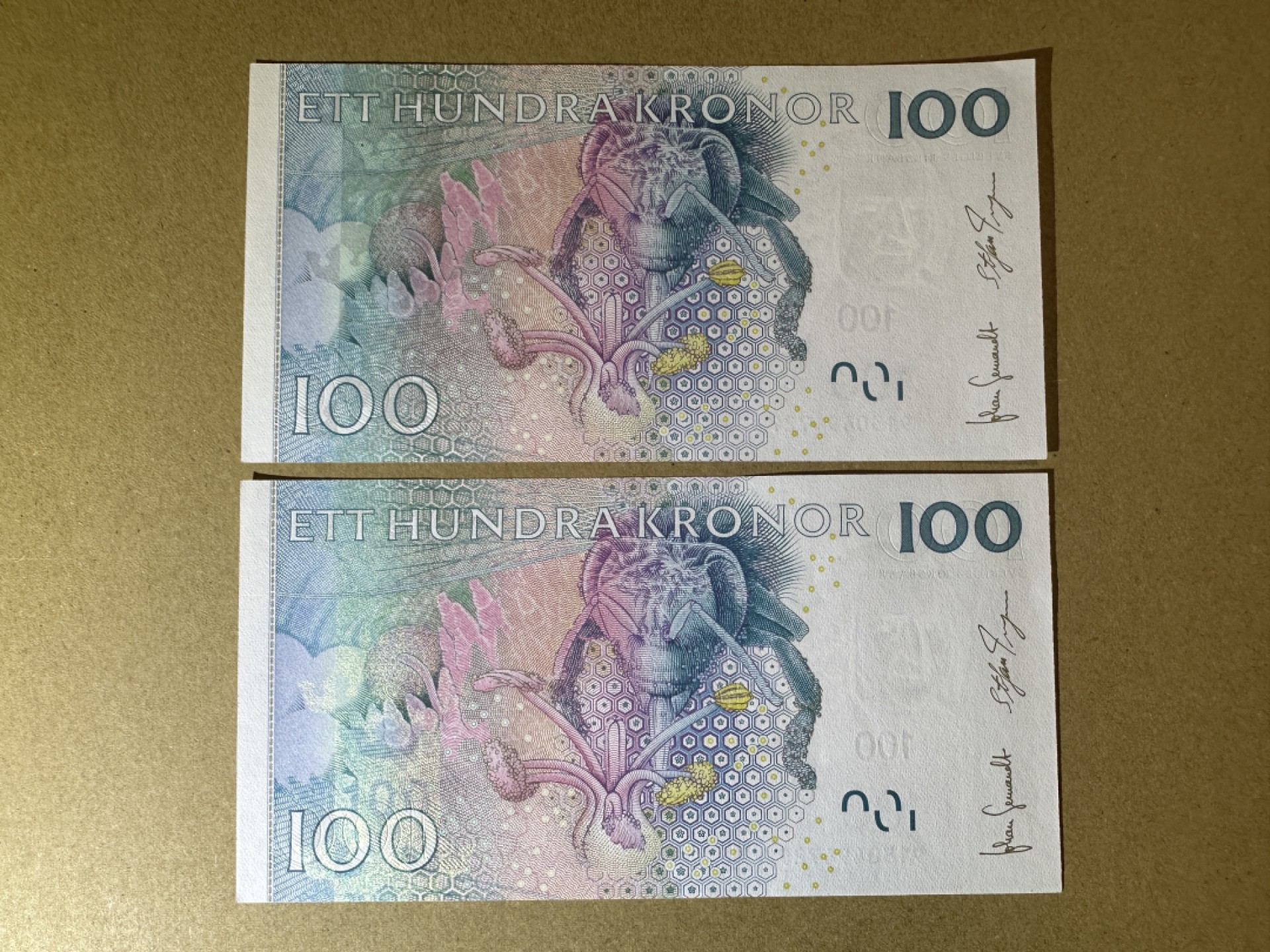 《张总收藏》89期——外币荟萃 欧洲精品 瑞典100克朗2张 UNC 2009年 瑞典自然科学家卡尔-冯-林奈