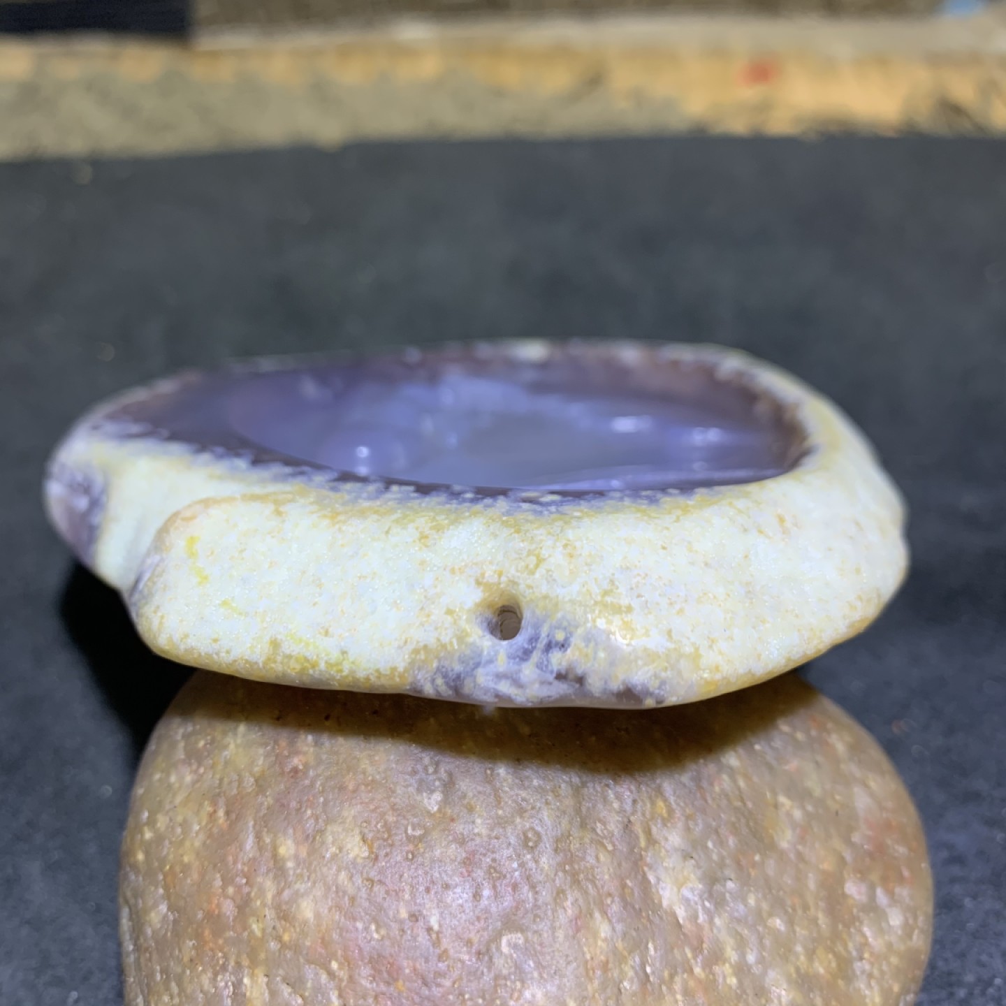 重器天然冰纹原皮玛瑙巧雕禅悟大 牌子一块