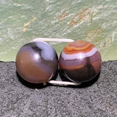 精美紫罗兰料战国红玛瑙腰珠一对 精美紫罗兰料战国红玛瑙腰珠一对