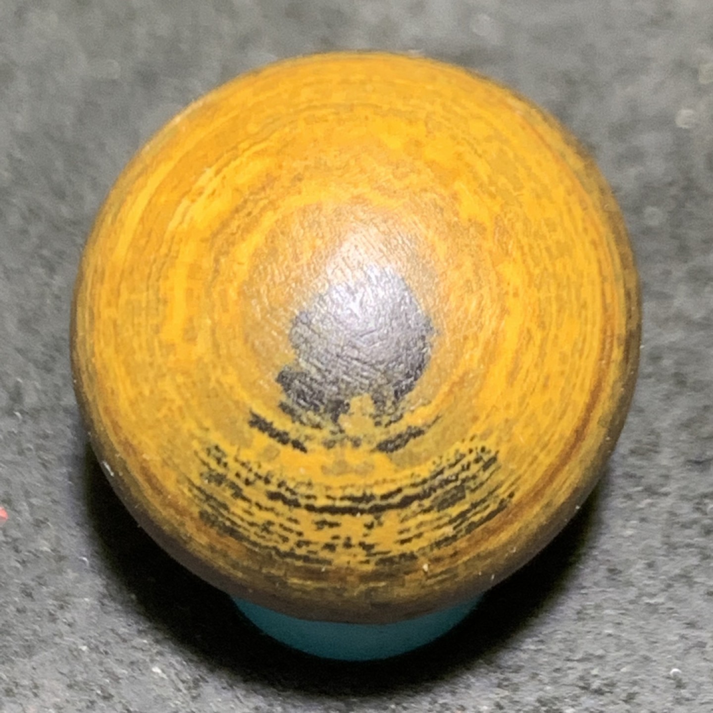 精美天然九眼页岩石蒙天珠天眼大圆珠一颗！