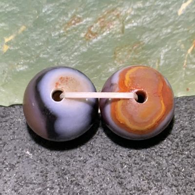 精美紫罗兰料战国红玛瑙腰珠一对 精美紫罗兰料战国红玛瑙腰珠一对