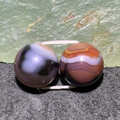 精美紫罗兰料战国红玛瑙腰珠一对 精美紫罗兰料战国红玛瑙腰珠一对