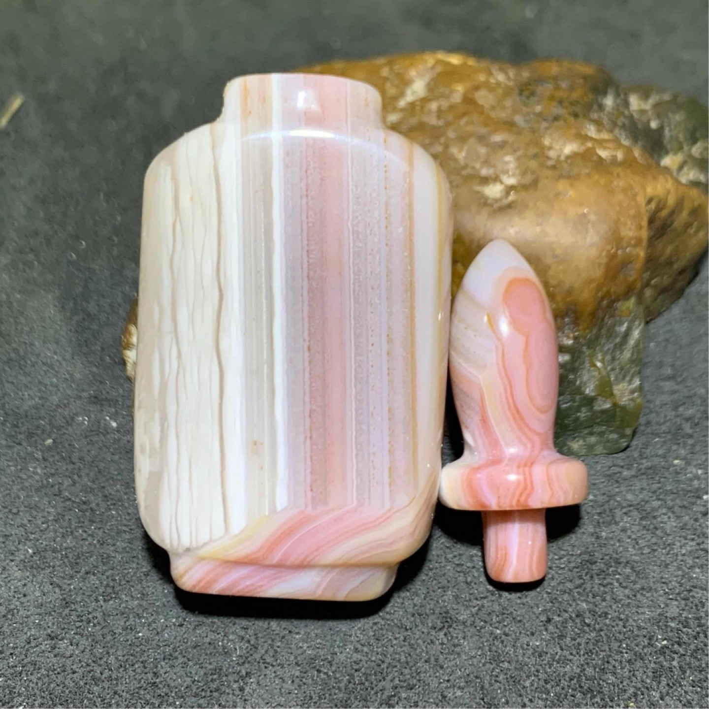 精美高玉化巴西玛瑙鼻烟壶，摆件，把件，一个