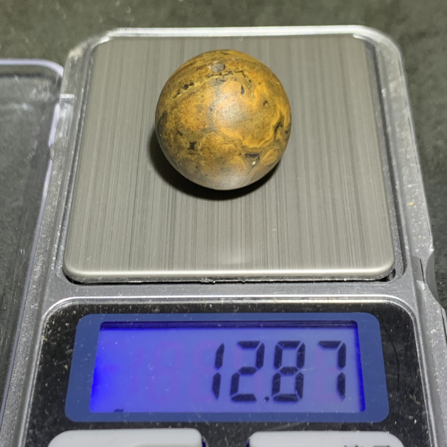 精美天然九眼页岩石蒙天珠天眼大圆珠一颗！