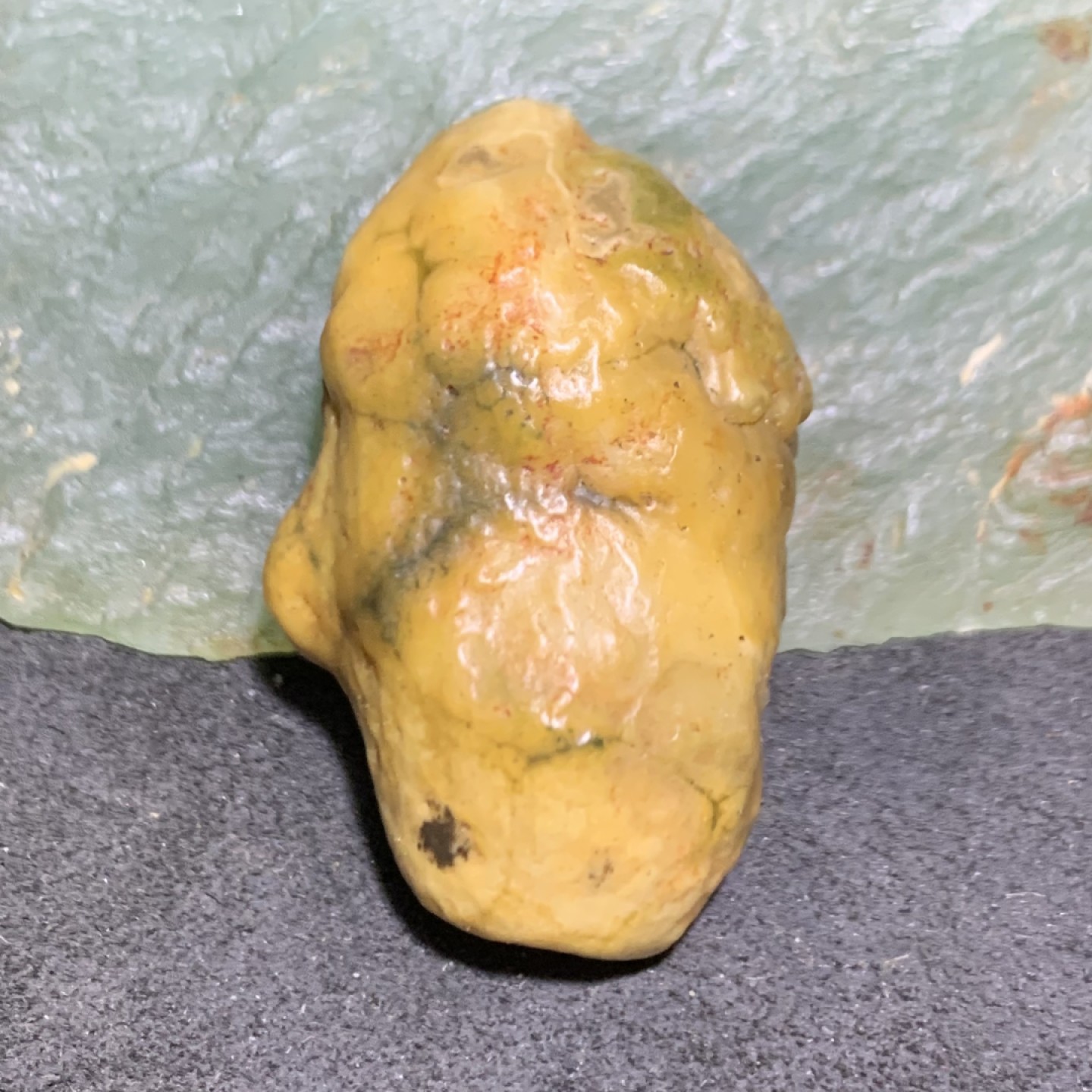 精美戈壁高玉化筋脉石原石一颗