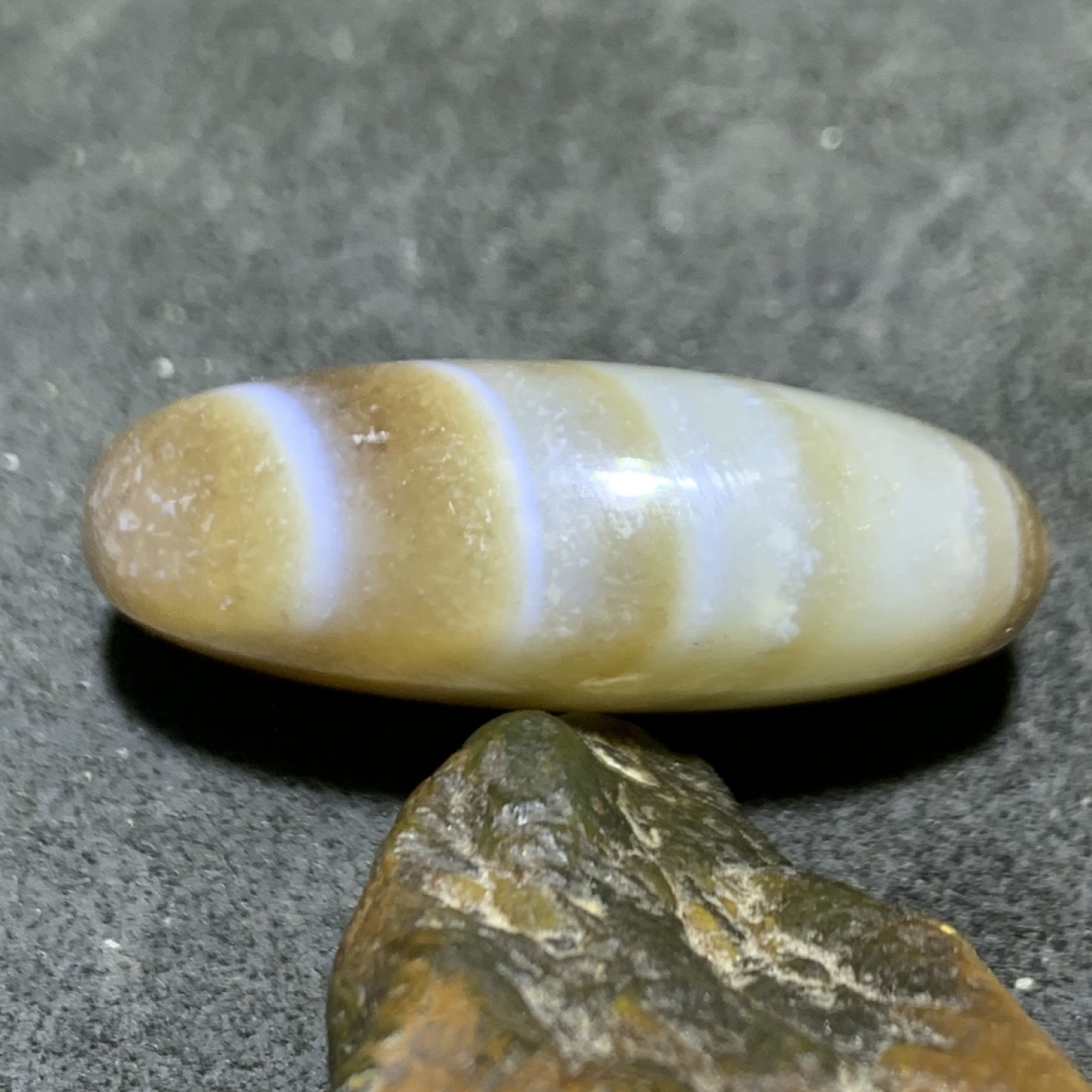 精美高玉化药师玛瑙板珠一个