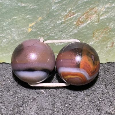 精美紫罗兰料战国红玛瑙腰珠一对 精美紫罗兰料战国红玛瑙腰珠一对