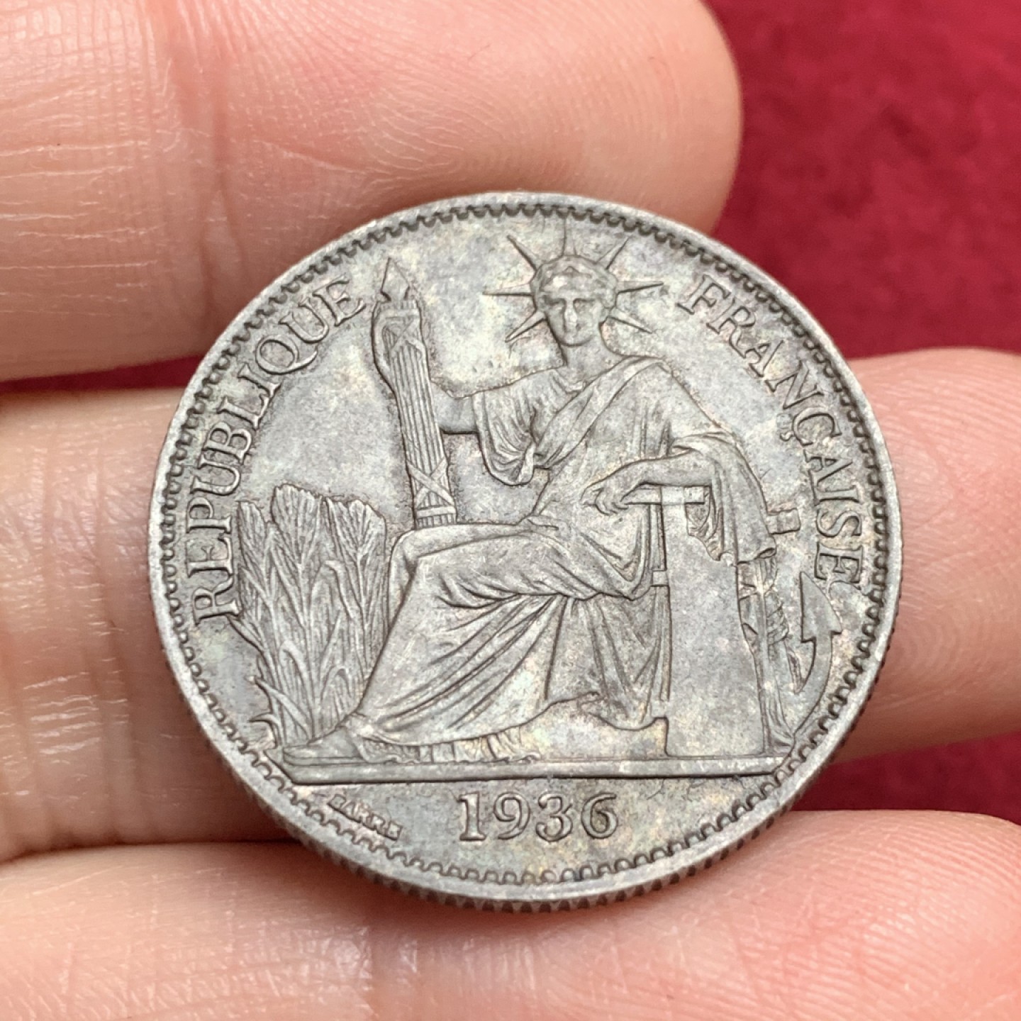 《竞宝斋》第135场-周日，周一连拍 (全场包邮) 法属印支 1936年坐洋 50分 银币 状态好