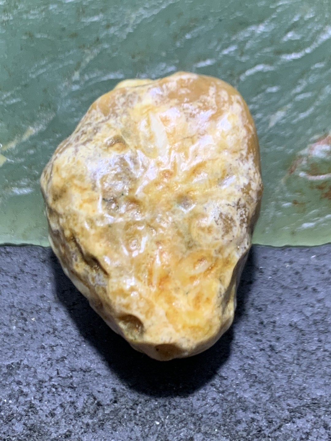 精美罕见高玉化阿拉善飘花筋脉石原石珠子一颗，