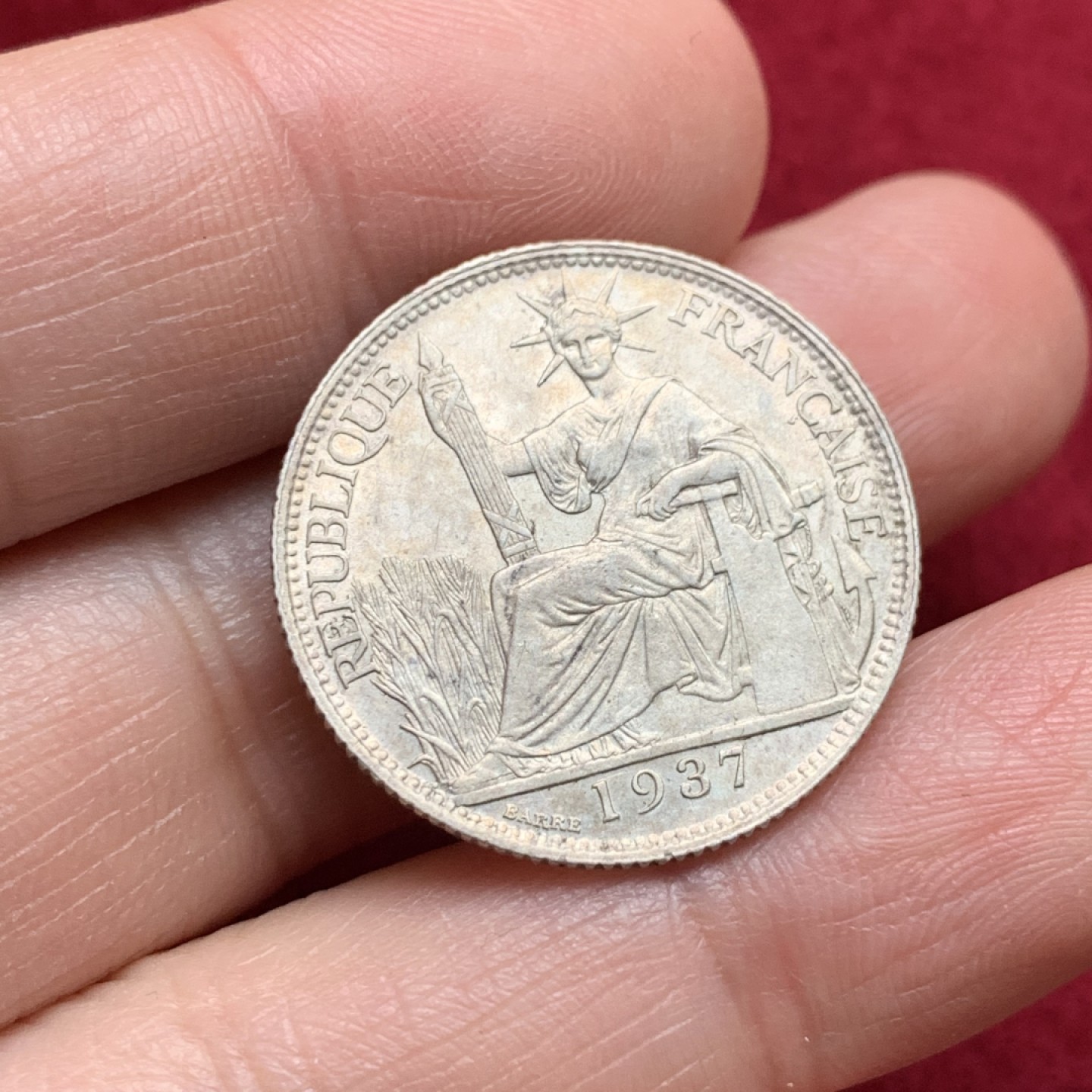 《竞宝斋》第135场-周日，周一连拍 (全场包邮) 法属印支 1937年坐洋 20分 银币