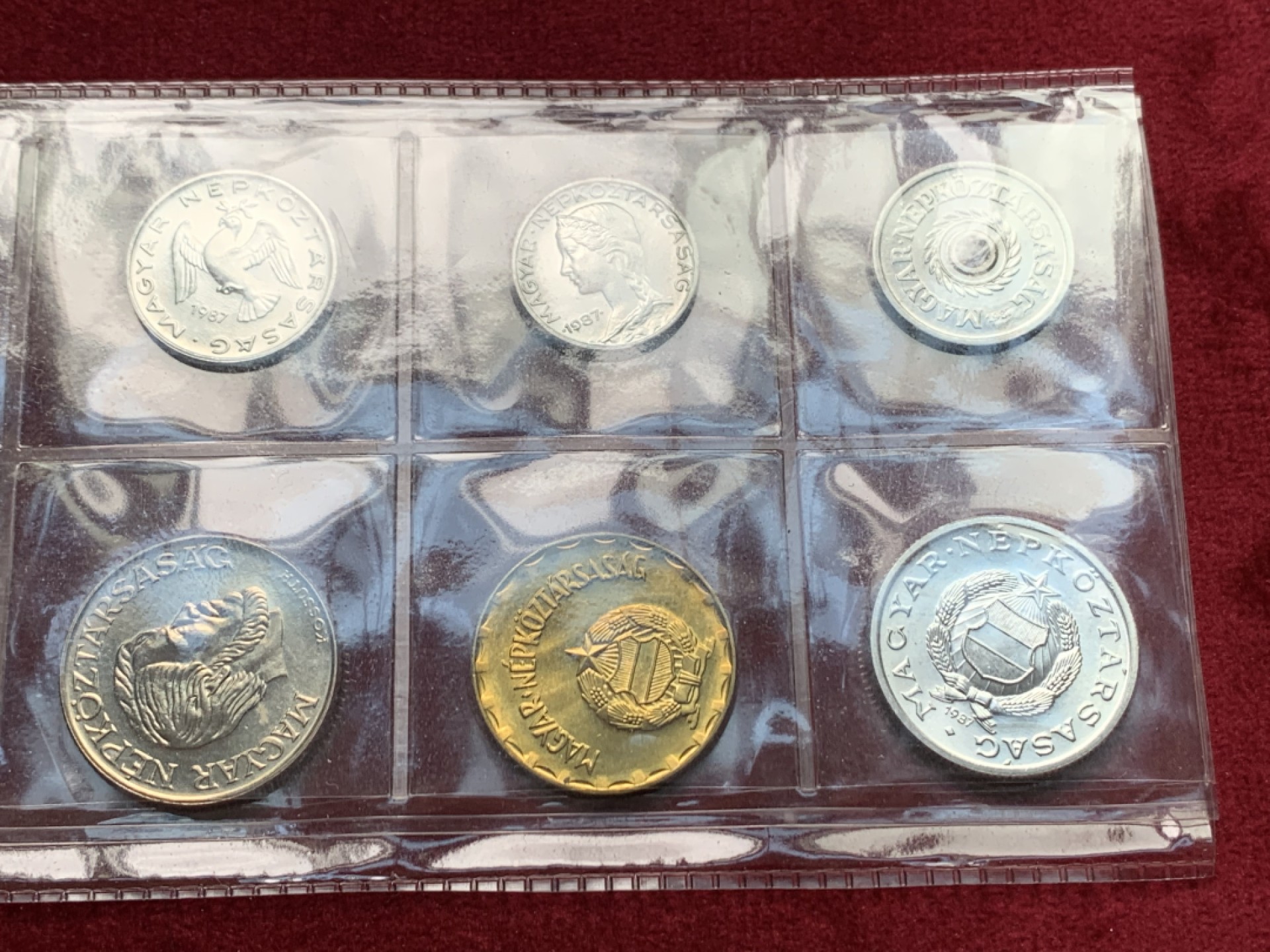 《竞宝斋》第135场-周日，周一连拍 (全场包邮) 匈牙利1987年清年份10枚普制套币