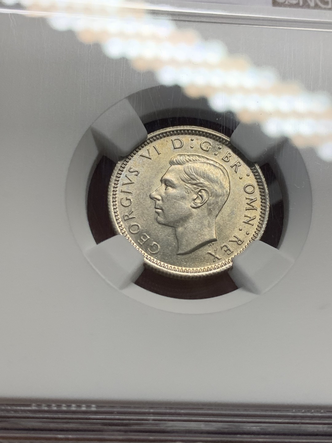 《竞宝斋》第135场-周日，周一连拍 (全场包邮) NGC-MS62 英国1943年 乔六6便士银币