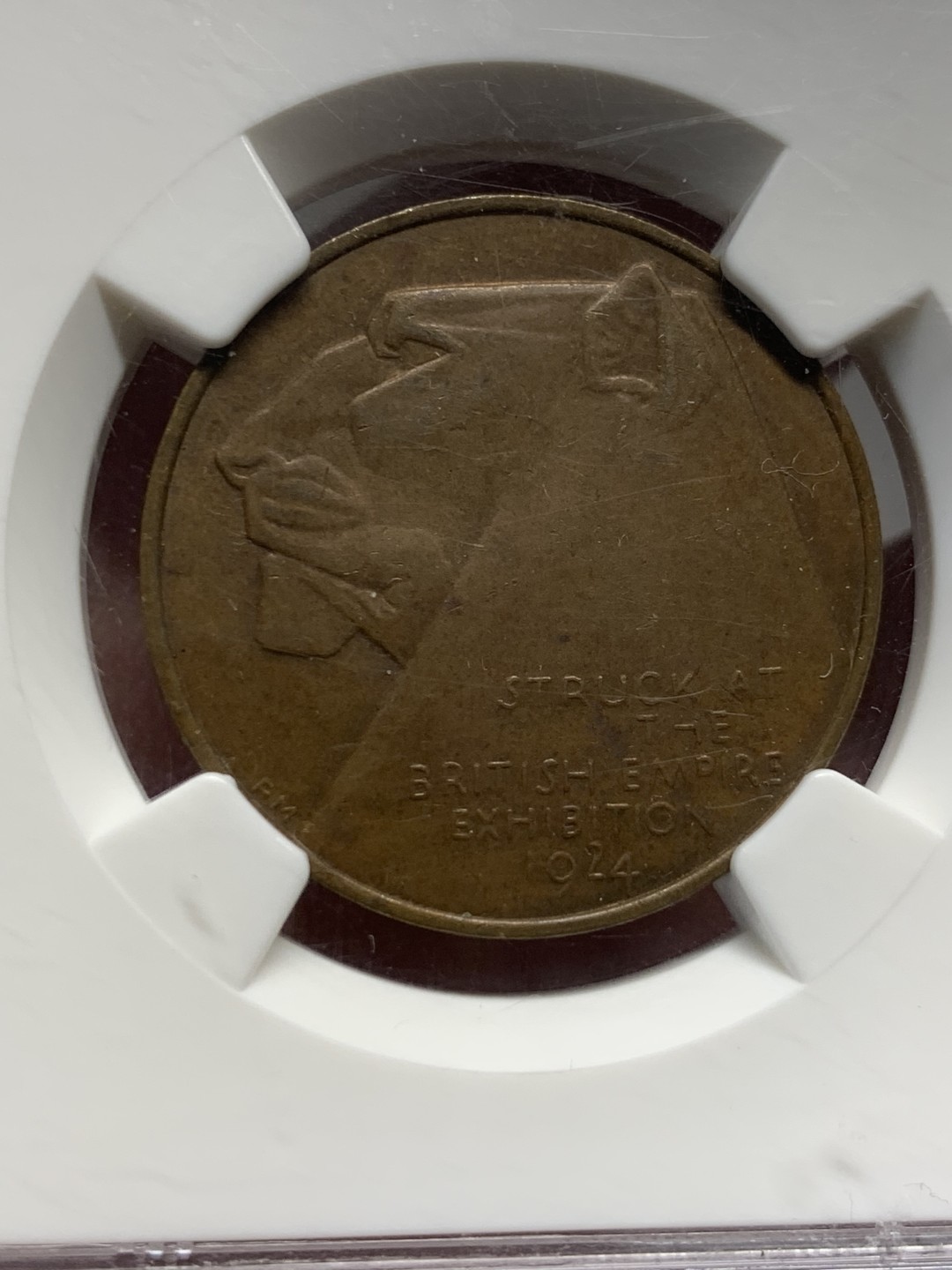 《竞宝斋》第135场-周日，周一连拍 (全场包邮) NGC-MS63BN 1924年 英国 伦敦大英帝国博览会纪念铜章，正面孟虎侧像威风凛凛，设计感强烈。老N盒高分，不多见到的品种