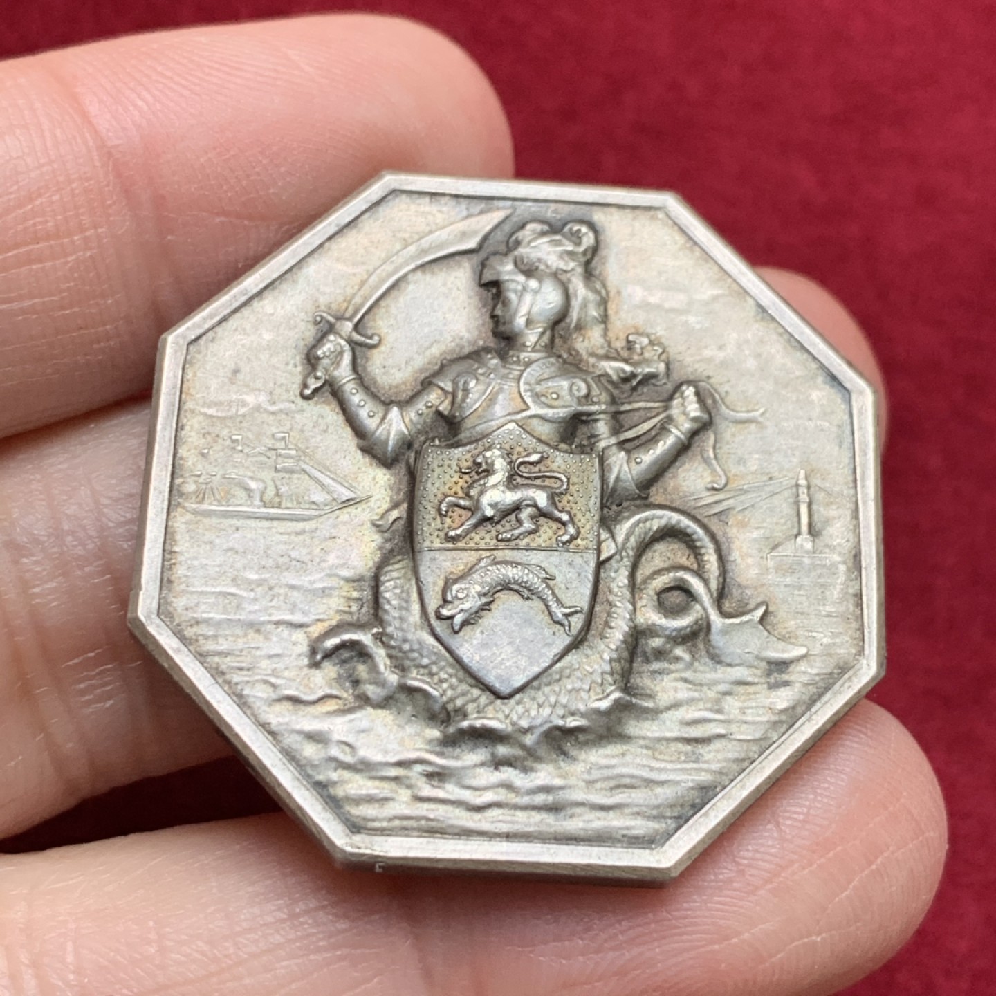 《竞宝斋》第135场-周日，周一连拍 (全场包邮) 法国1880-1898  人鱼武士 银制八角JETON 29.48克 36.2mm 丰饶角 银标