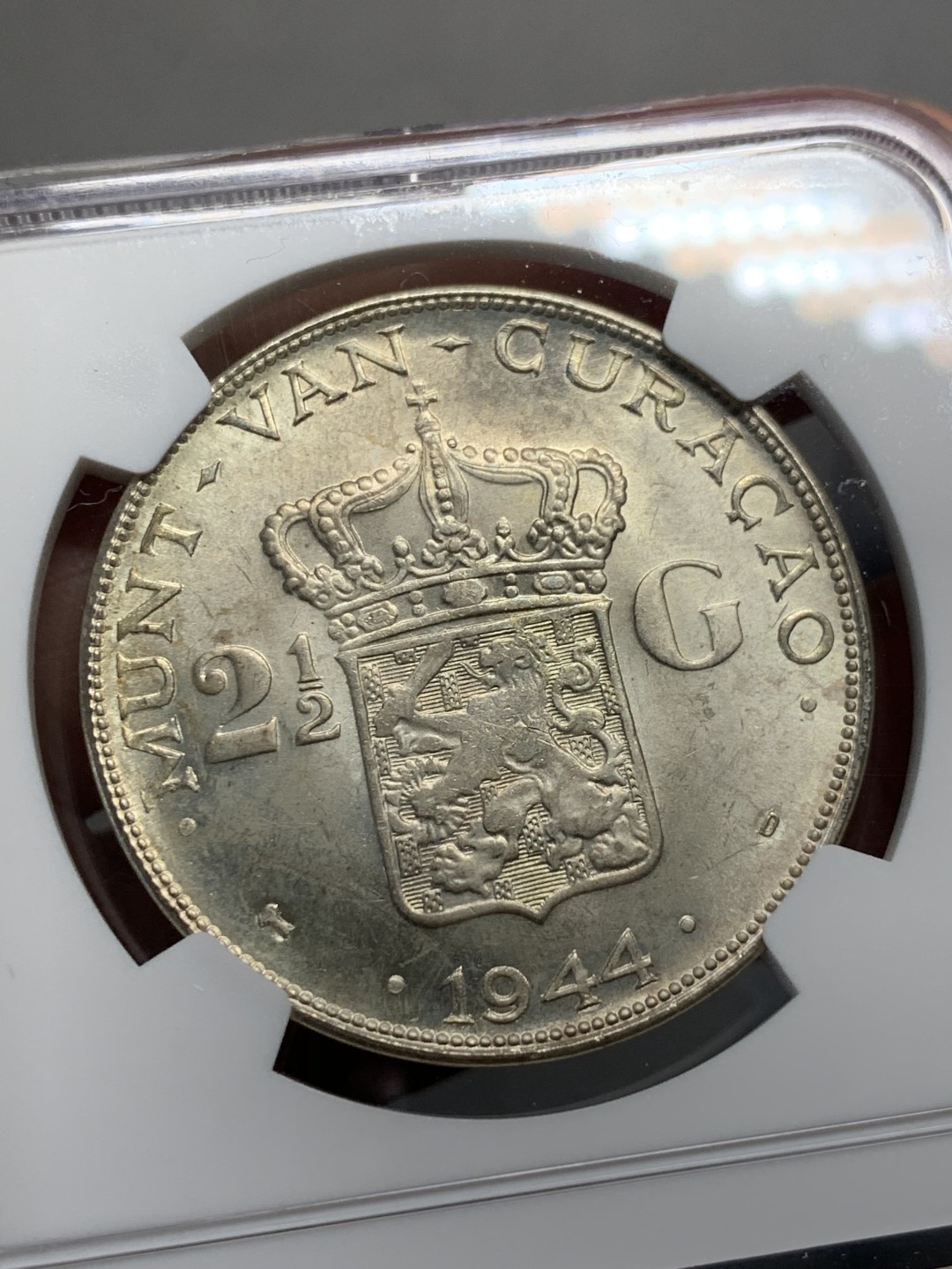 《竞宝斋》第135场-周日，周一连拍 (全场包邮) NGC-MS62 荷属库拉索群岛 1944年 威廉米娜女王2.5盾 大银币 殖民地银币稀少