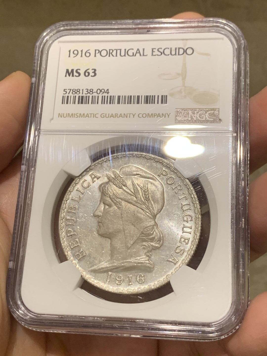 《竞宝斋》第135场-周日，周一连拍 (全场包邮) NGC-MS63 葡萄牙1916年 自由女神1埃斯库多 大银币