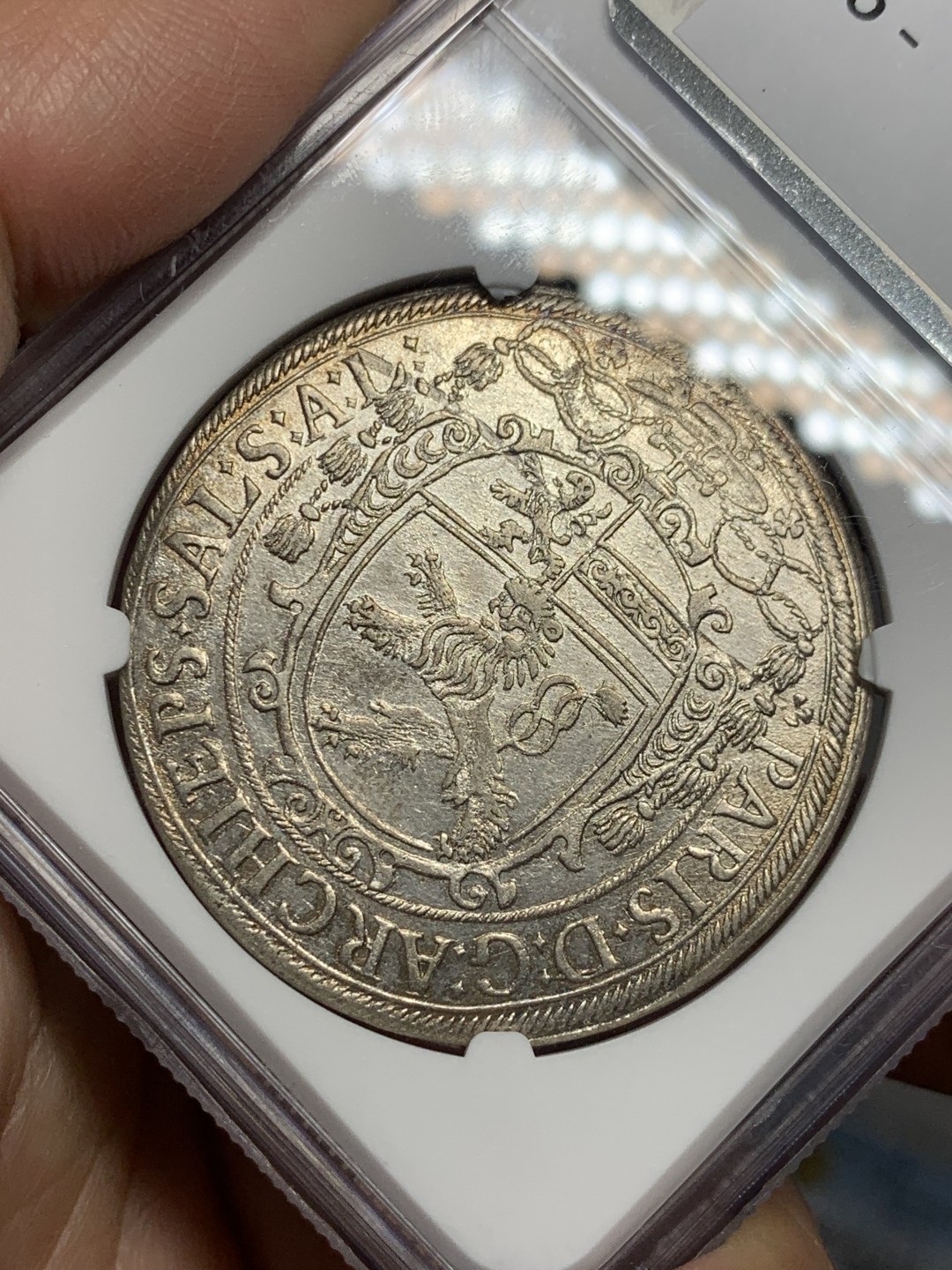 《竞宝斋》第135场-周日，周一连拍 (全场包邮) NGC MS62 神罗萨尔茨堡 1623年 泰勒银币 淡金彩 收藏级品相