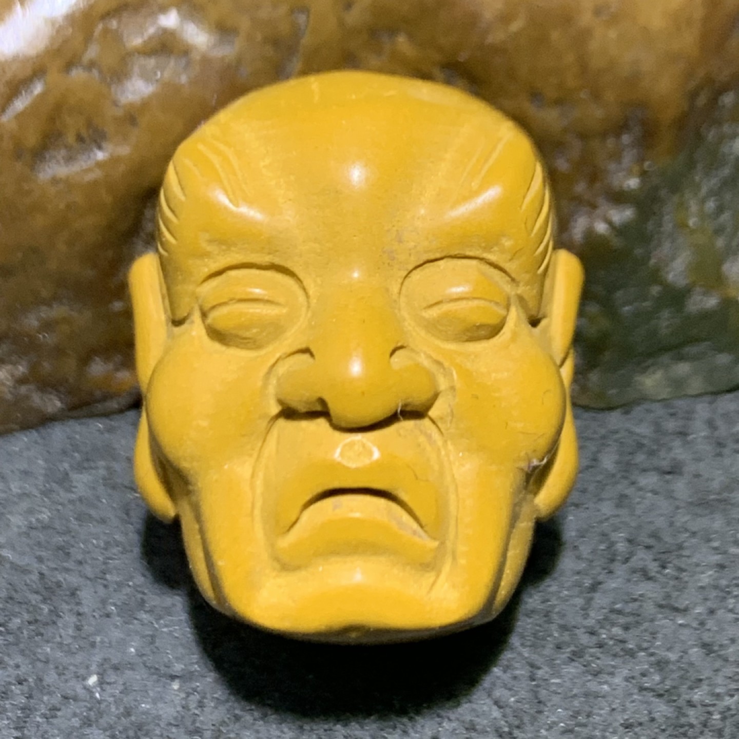 阿拉善玛瑙彩玉双面雕刻罗汉头一个！