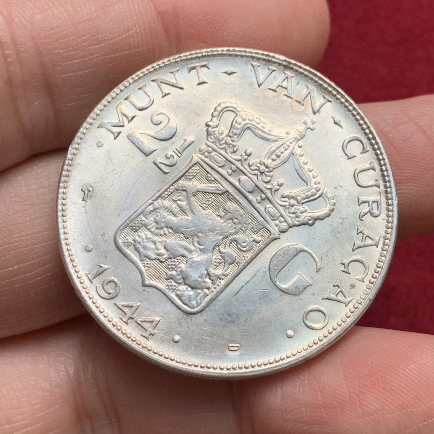 《竞宝斋》第135场-周日，周一连拍 (全场包邮) 荷属安的列斯群岛 库拉索岛 1944年 威廉敏娜 I  2½古尔登银币 丹佛铸币厂制造 开卷原光品相 25g大银币