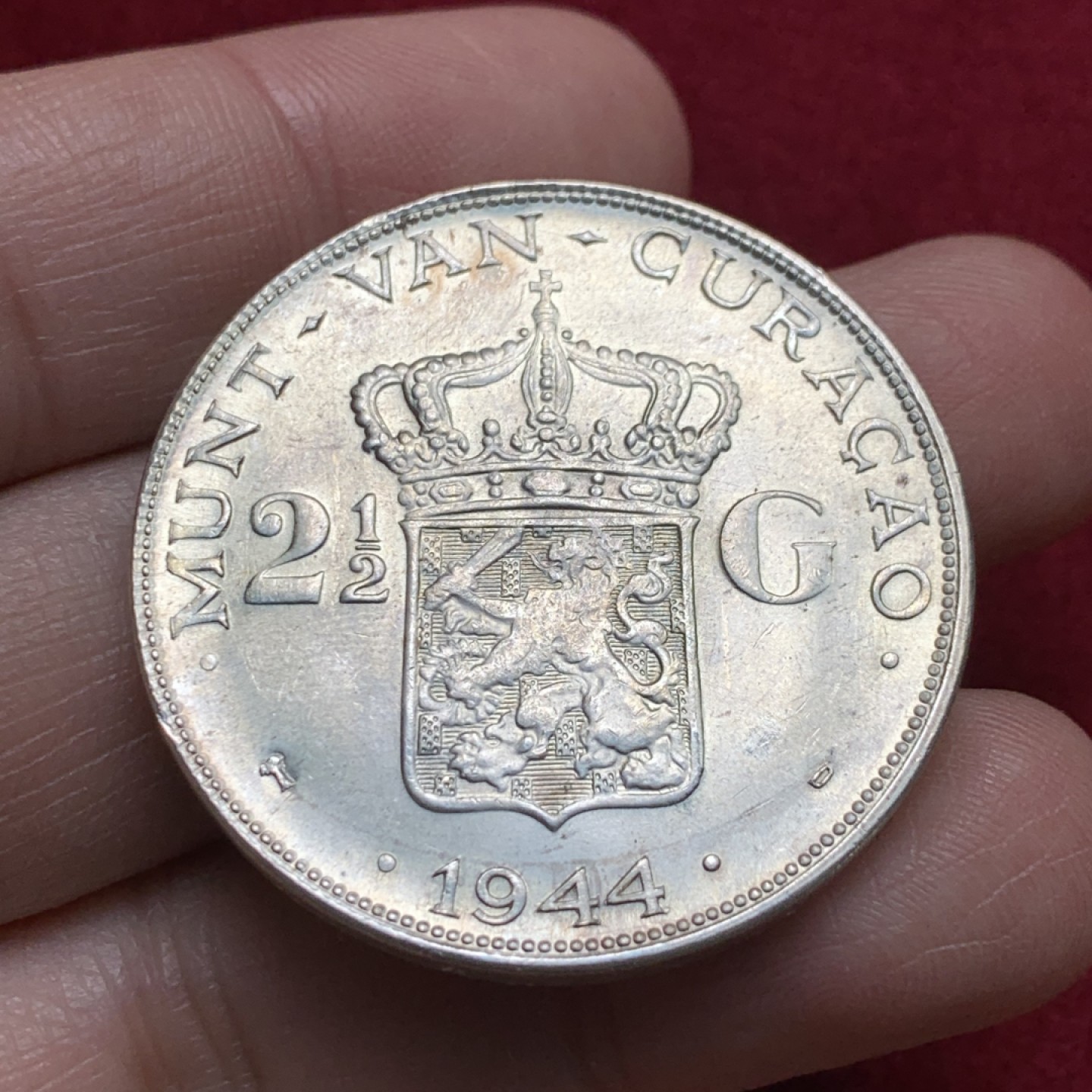 《竞宝斋》第135场-周日，周一连拍 (全场包邮) 荷属安的列斯群岛 库拉索岛 1944年 威廉敏娜 I  2½古尔登银币 丹佛铸币厂制造 开卷原光品相 25g大银币