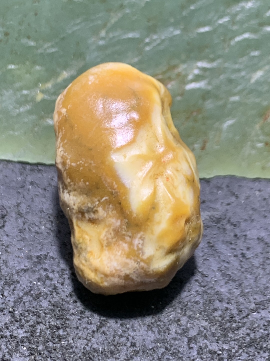 精美罕见高玉化阿拉善飘花筋脉石原石珠子一颗，