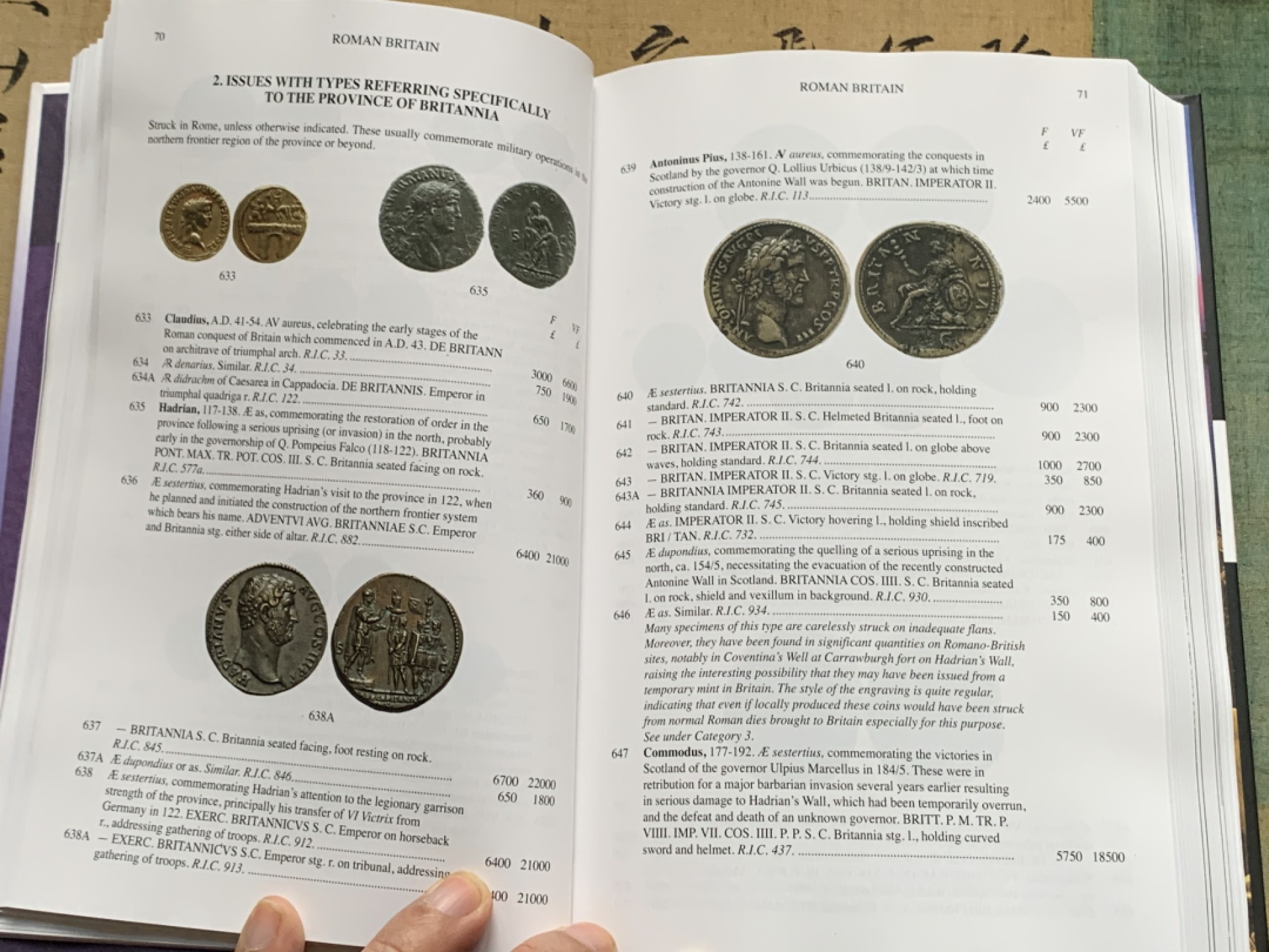 《竞宝斋》第135场-周日，周一连拍 (全场包邮) SPINK英系目录 2022版本全新精装本 涵盖各类金银币版别介绍等