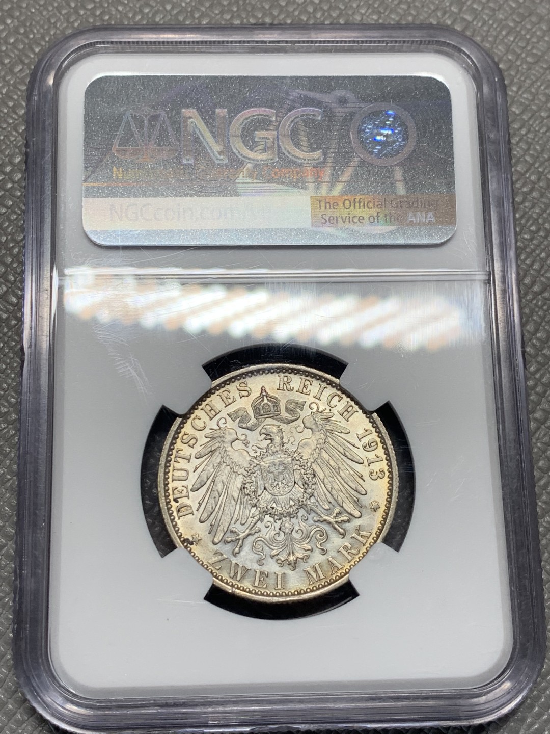 《竞宝斋》第135场-周日，周一连拍 (全场包邮) NGC UNC 德国普鲁士 1913年a军装花枝 二马克 银币 五彩包浆