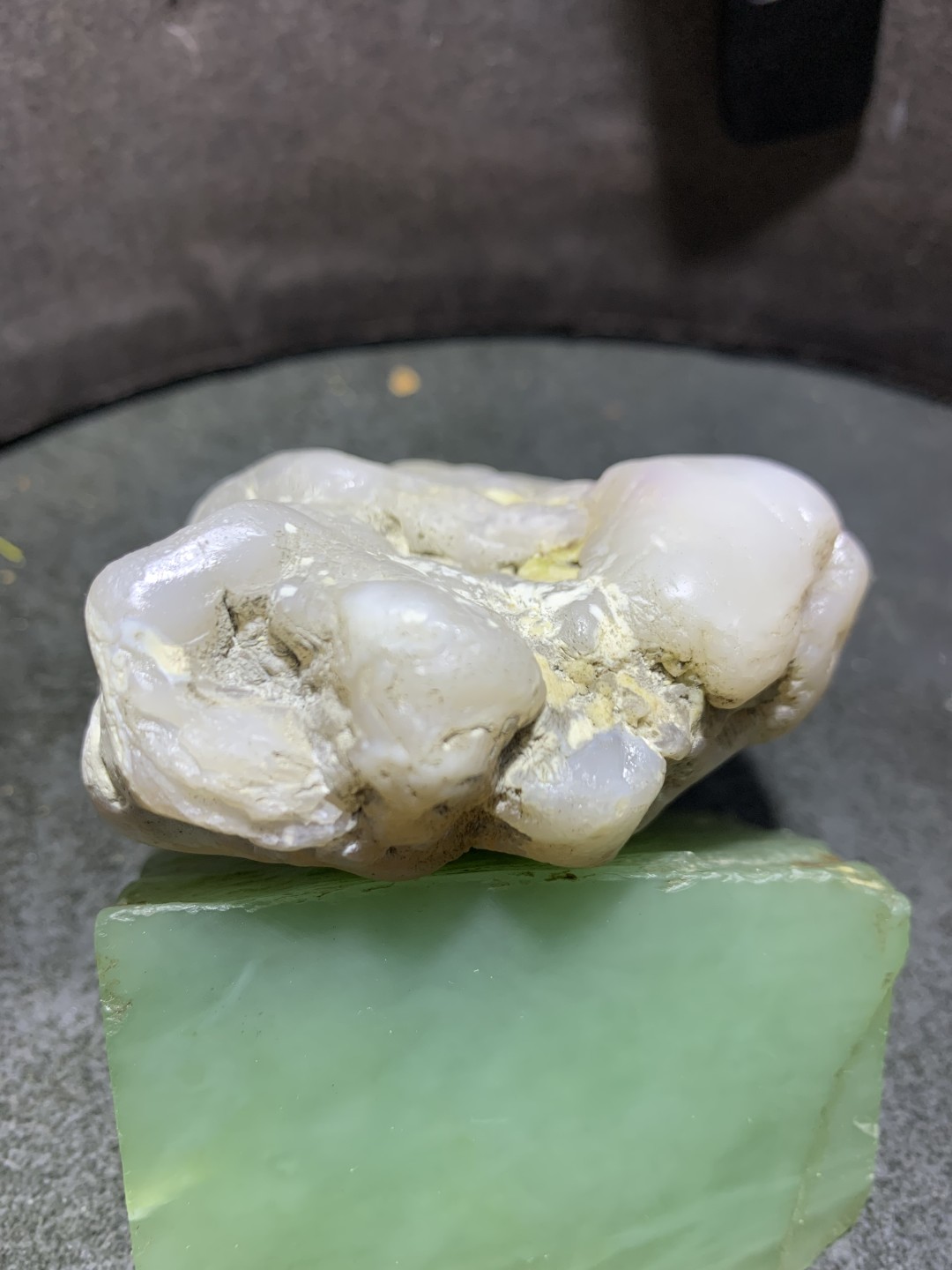 精美天然新疆哈密结晶体高玉化蛋白玉原石一块，
