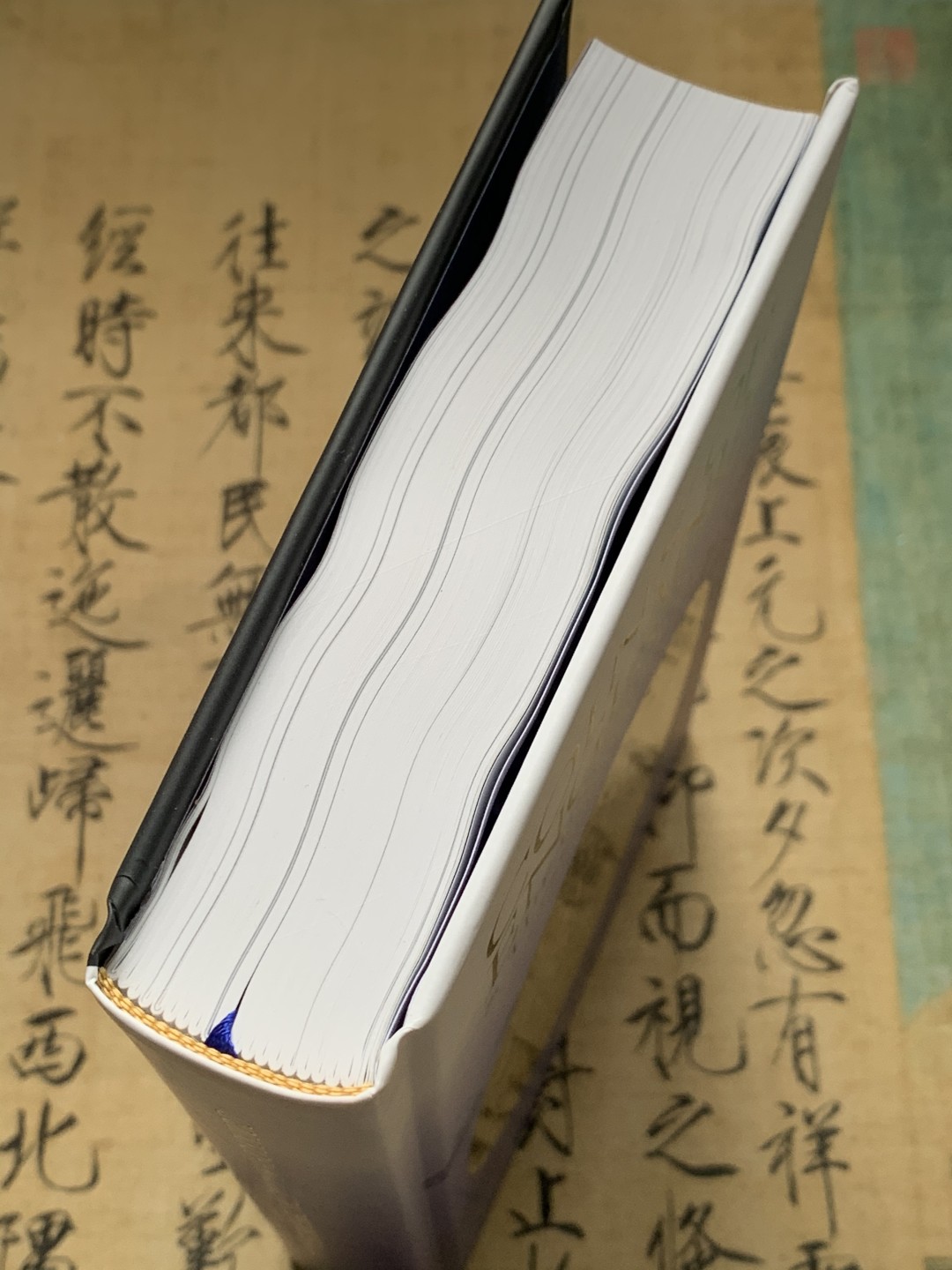 《竞宝斋》第135场-周日，周一连拍 (全场包邮) SPINK英系目录 2022版本全新精装本 涵盖各类金银币版别介绍等