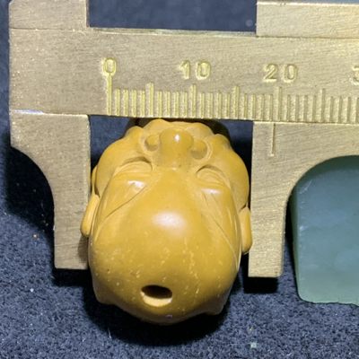 阿拉善玛瑙彩玉双面雕刻罗汉头一个！ 阿拉善玛瑙彩玉双面雕刻罗汉头一个！