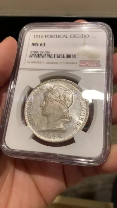 《竞宝斋》第135场-周日，周一连拍 (全场包邮) NGC-MS63 葡萄牙1916年 自由女神1埃斯库多 大银币