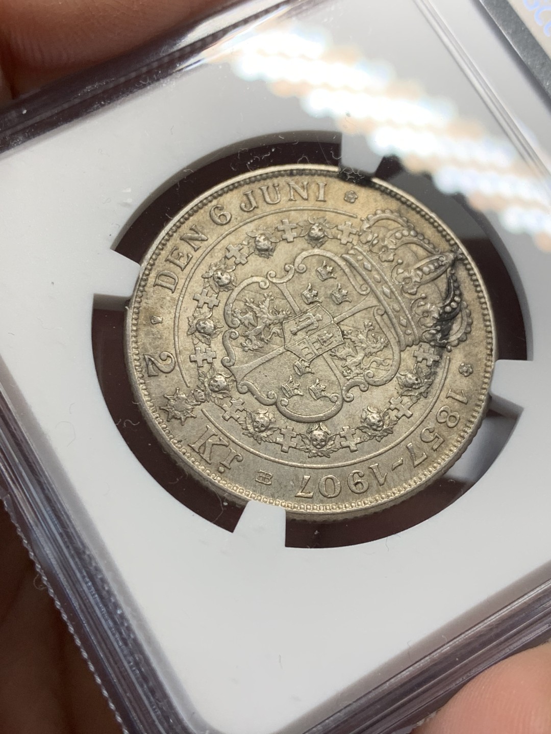 《竞宝斋》第135场-周日，周一连拍 (全场包邮) NGC MS64 瑞典1907 金婚2克朗银币