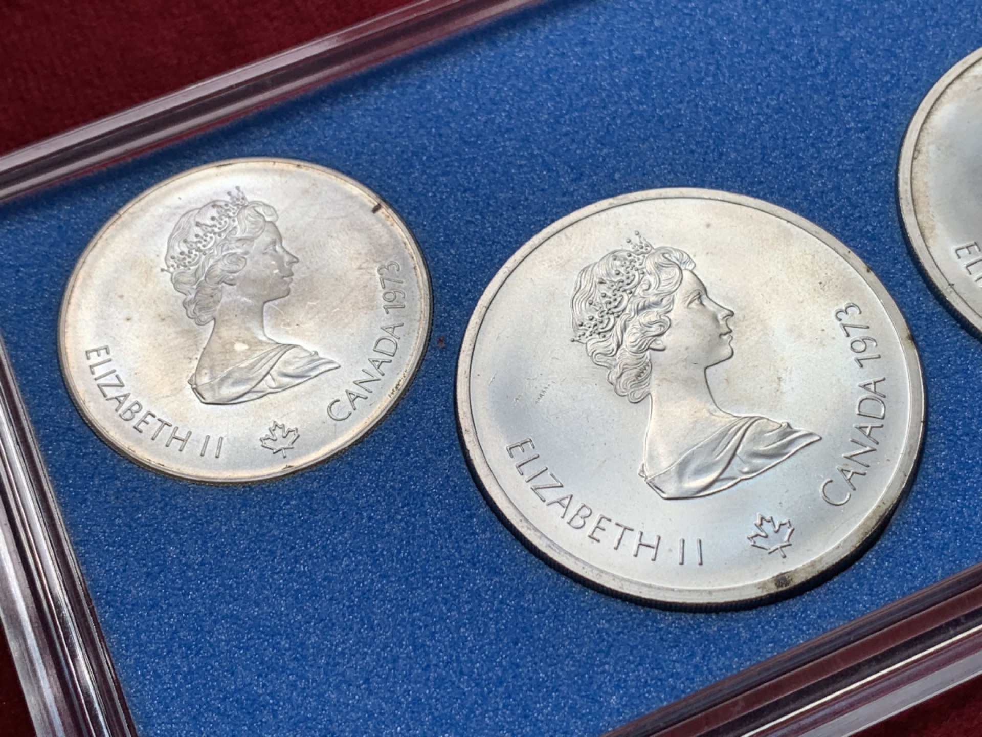 《竞宝斋》第135场-周日，周一连拍 (全场包邮) 1976 加拿大 奥运会纪念大银币一套 4枚一共重145.8克925高银 水晶原盒套装 首次见到