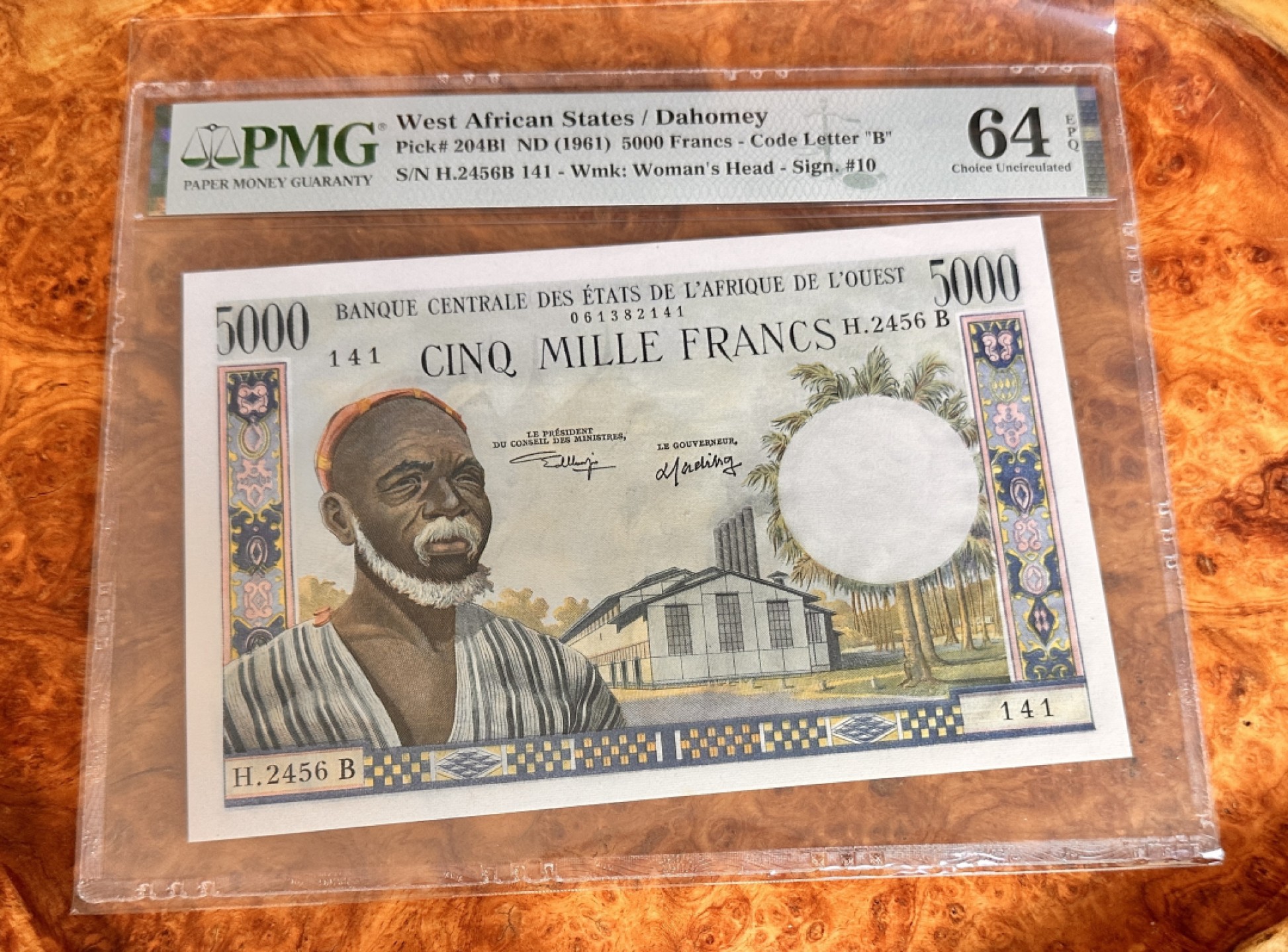Chase Auction 第17期 - - 外钞、民国钞和人民币混合场！（临时有事，推迟到20号） 1961年西非5000法郎，PMG64e！名誉品 大奶妈！