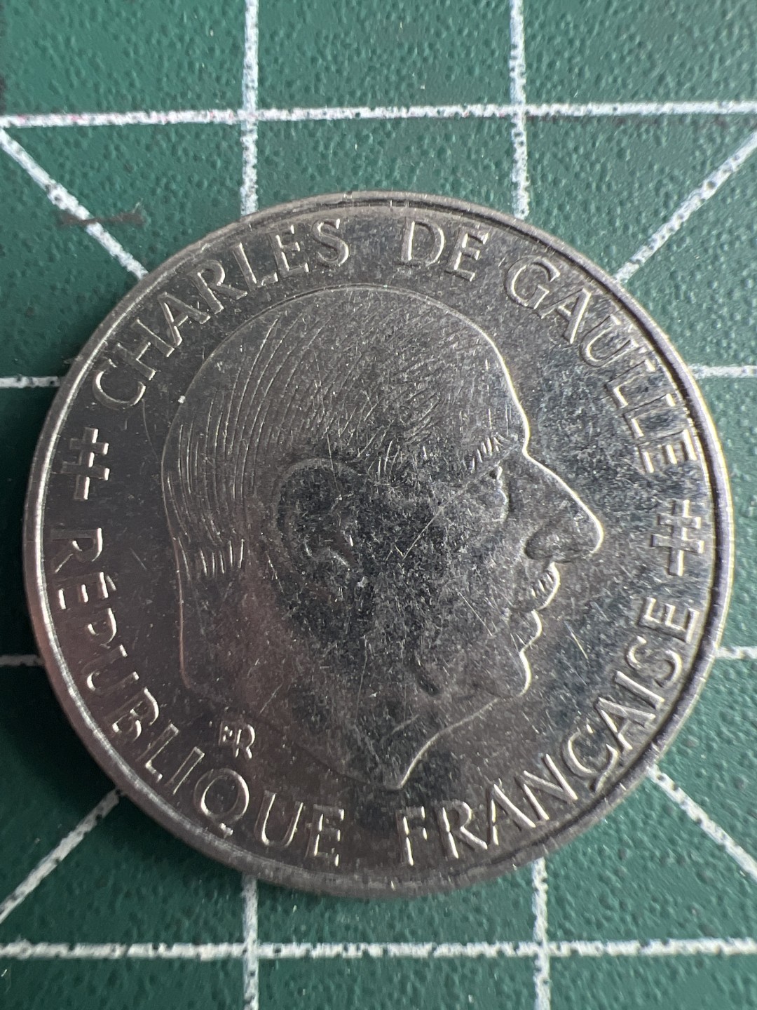 泡泡堂微拍第六十二幕硬币捡漏可累计专场👿👿，零佣金，零押金，累计满二十元包邮，接受代拍业务 法国戴高乐纪念币