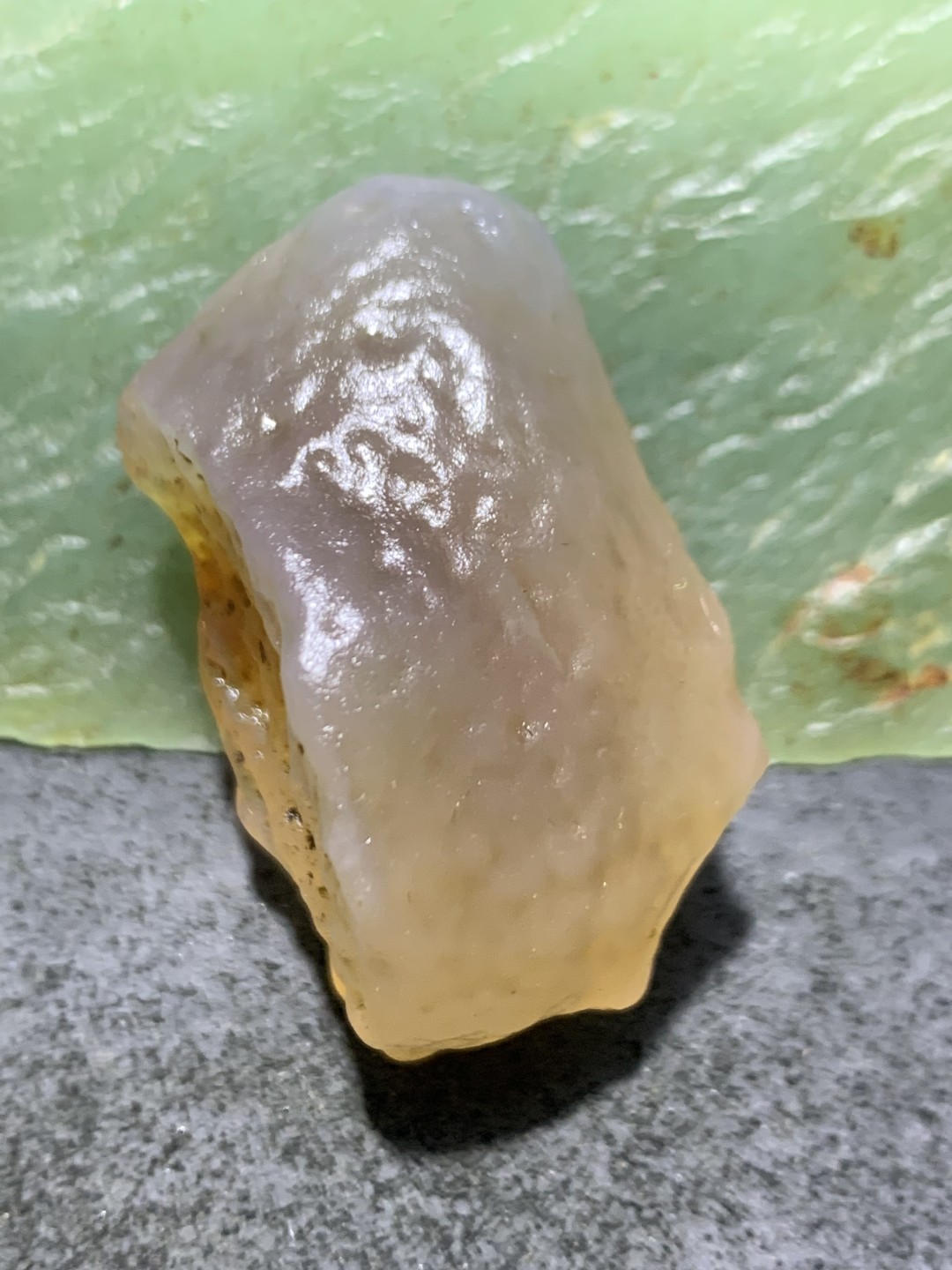 放福利！精美天然麻皮天眼纹糖心阿拉善玛瑙原石一颗，