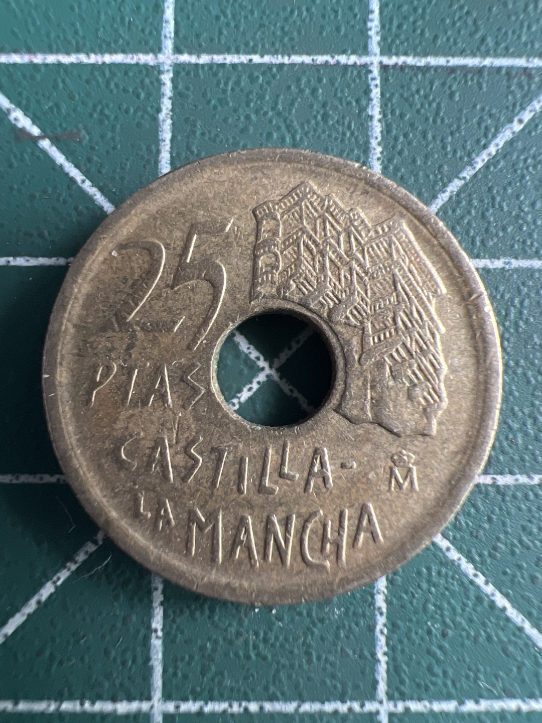 泡泡堂微拍第六十二幕硬币捡漏可累计专场👿👿，零佣金，零押金，累计满二十元包邮，接受代拍业务 西班牙25比塞塔1996年