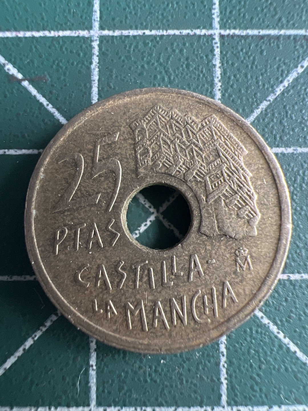 泡泡堂微拍第六十二幕硬币捡漏可累计专场👿👿，零佣金，零押金，累计满二十元包邮，接受代拍业务 西班牙25比塞塔