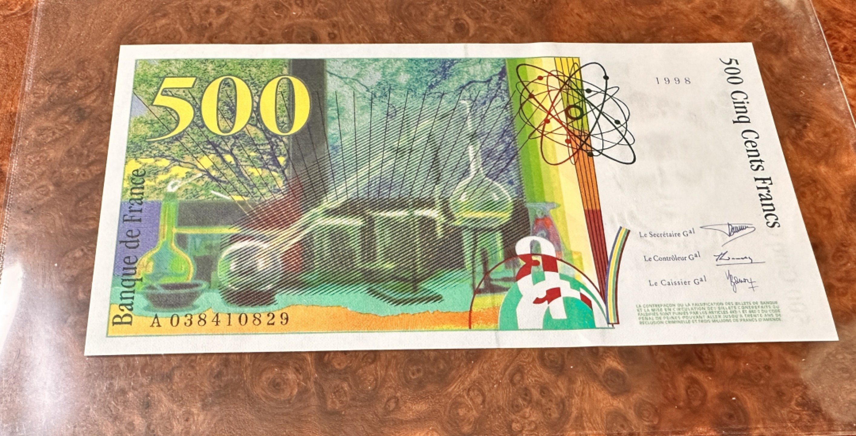 Chase Auction 第17期 - - 外钞、民国钞和人民币混合场！（临时有事，推迟到20号） 法国500法郎，居里夫妇，品相如图，UNC，有压痕！
