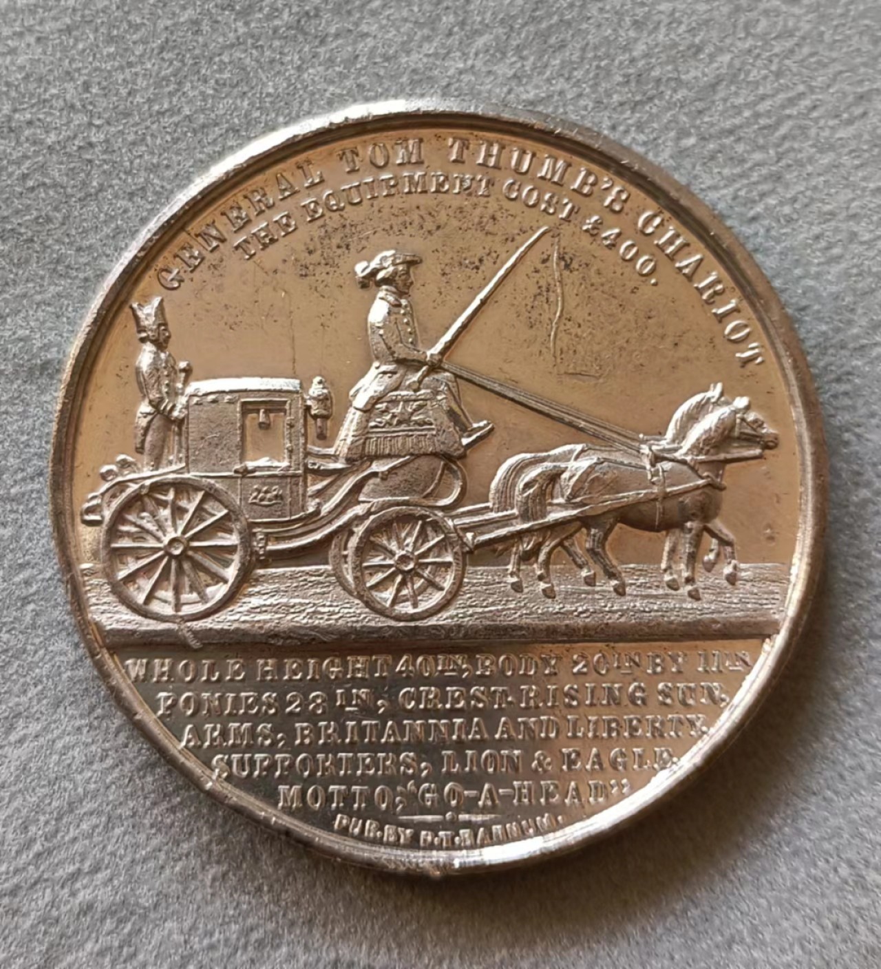 欧洲章牌第7期 1844年英国侏儒汤姆·拇指将军，白金属38.5mm。